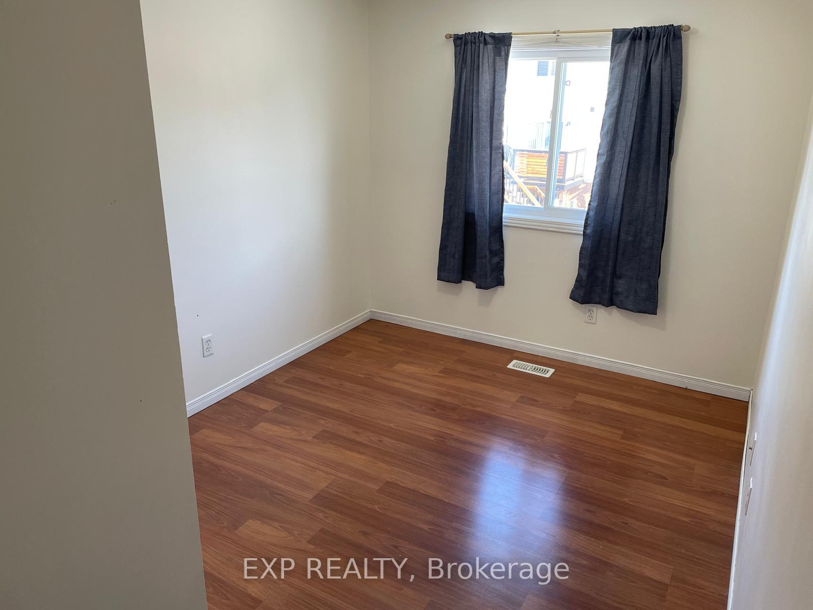 Photo 17 of 42 Donnenwerth Drive, Kitchener — HOMEH