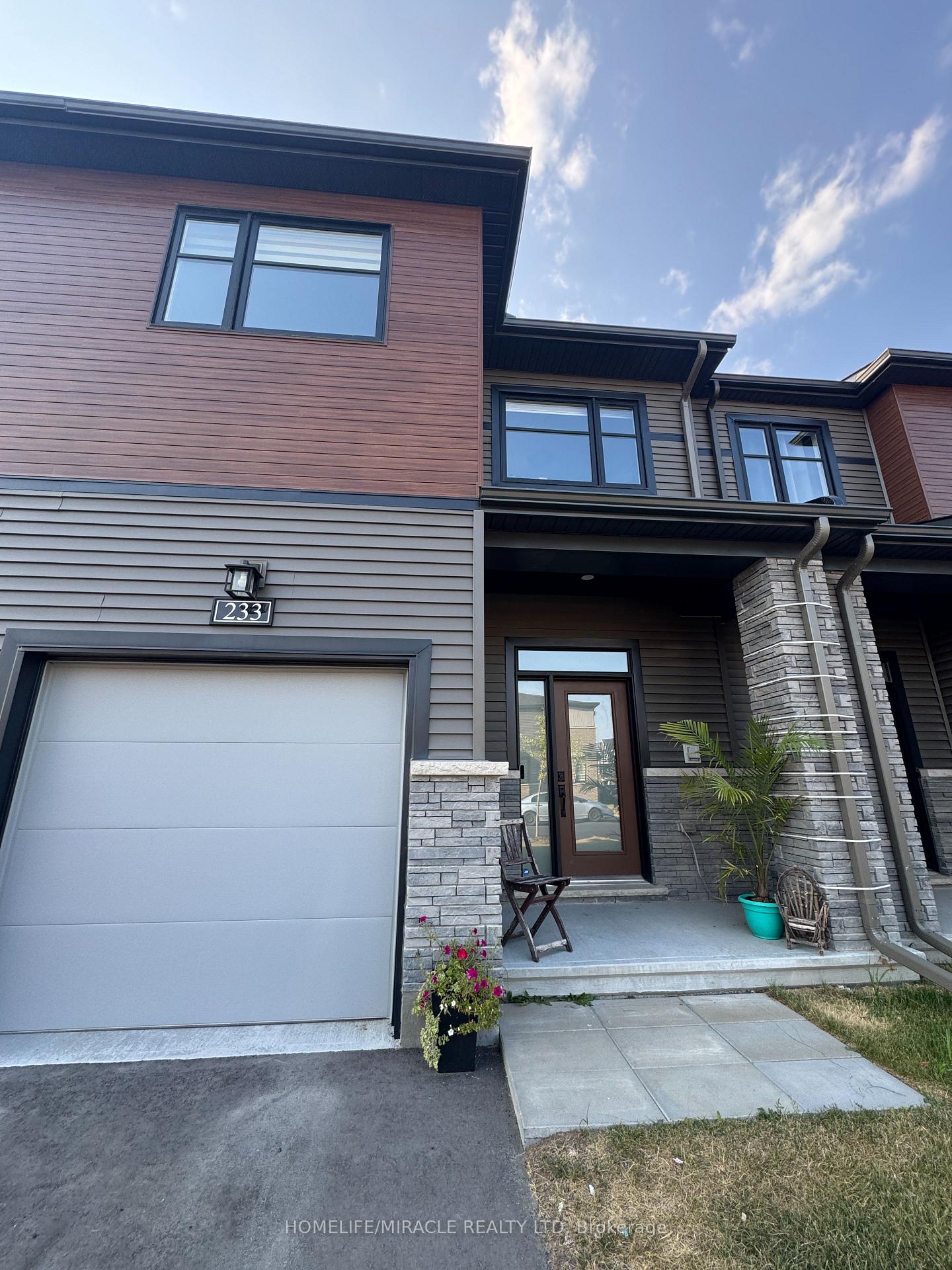Photo 2 of 233 Elsie Macgill Walk, Ottawa, Kanata - Morgan's Grant/South March — HOMEH