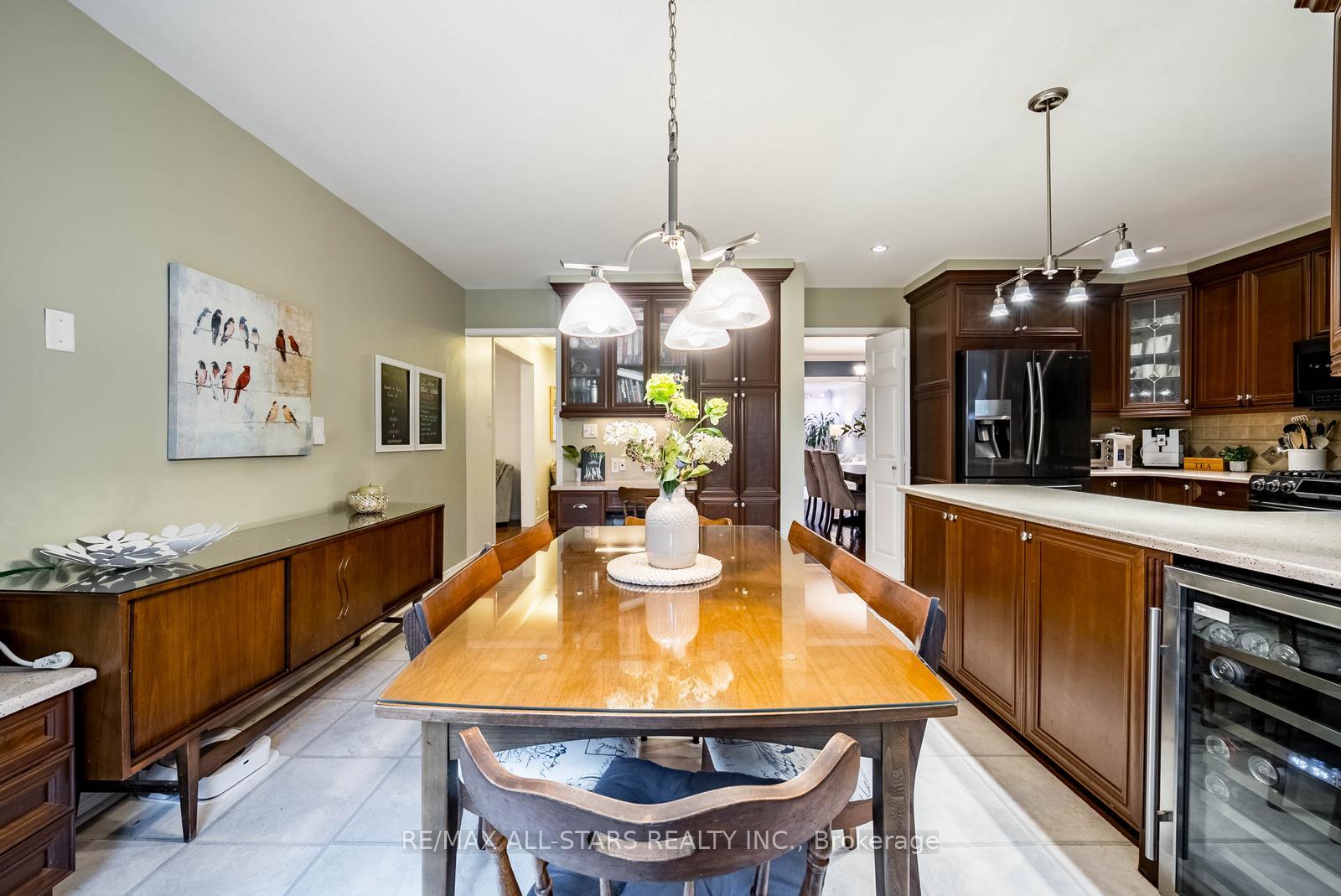 Photo 17 of 15 Sawyer Crescent, Markham, Markham Village — HOMEH