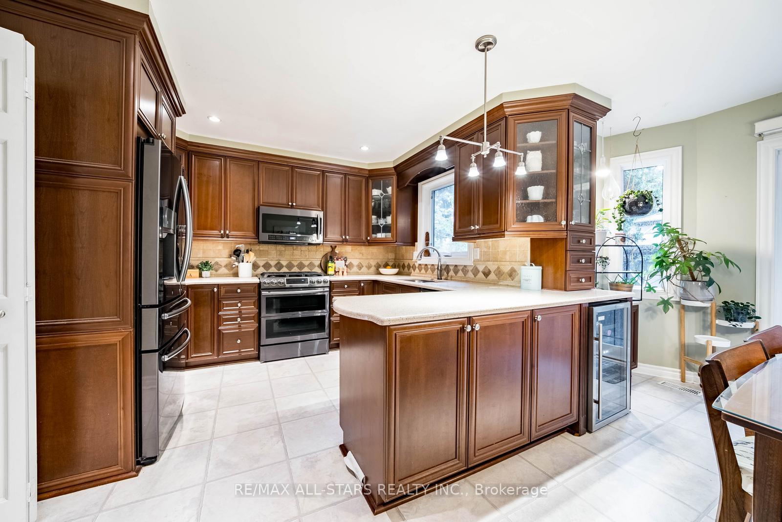 Photo 18 of 15 Sawyer Crescent, Markham, Markham Village — HOMEH