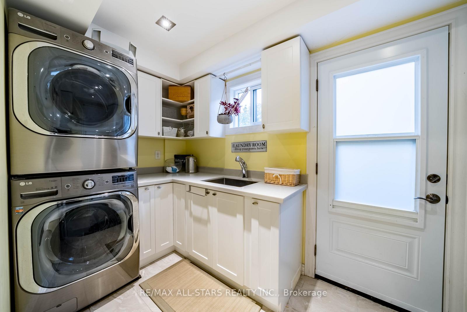 Photo 24 of 15 Sawyer Crescent, Markham, Markham Village — HOMEH