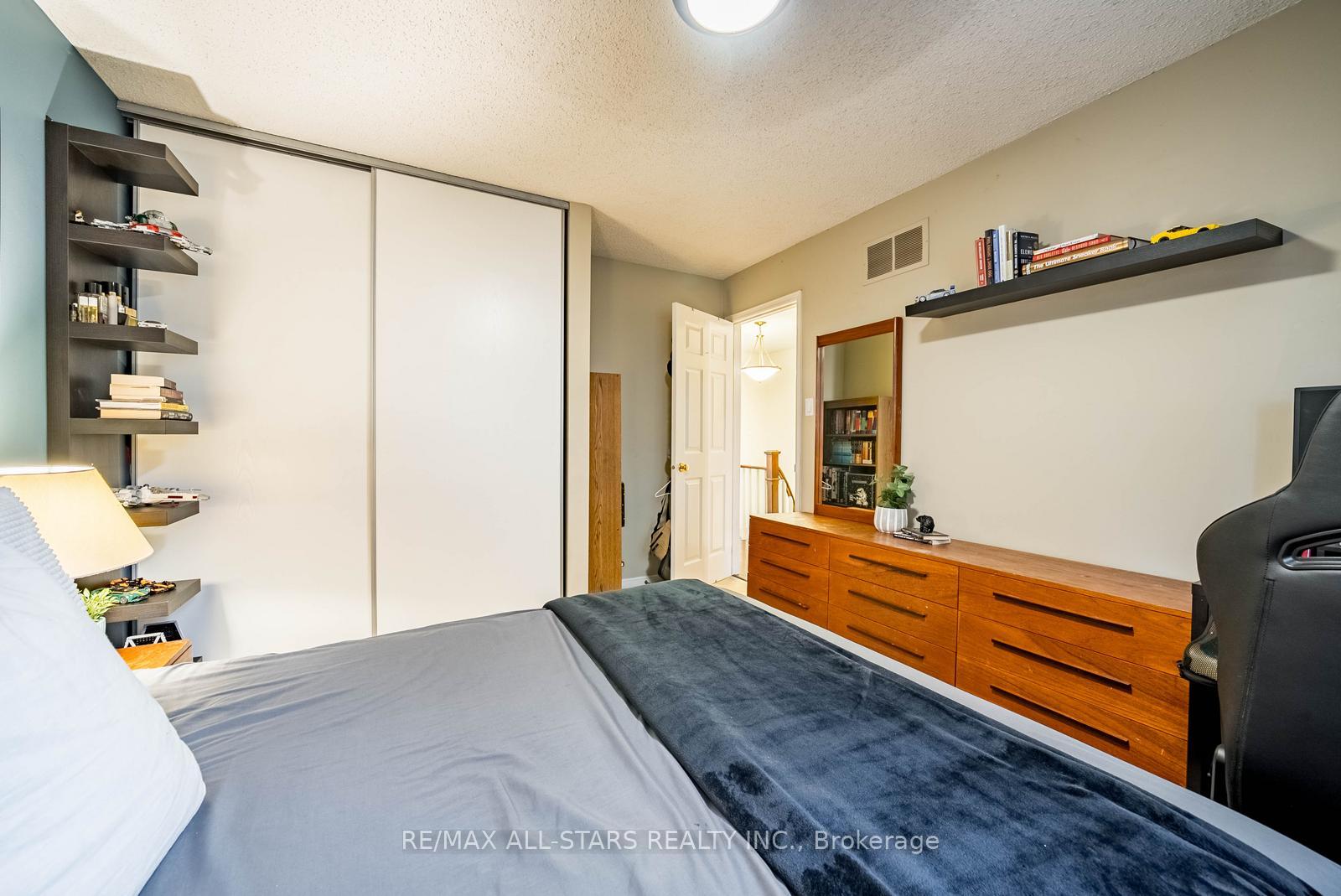 Photo 29 of 15 Sawyer Crescent, Markham, Markham Village — HOMEH