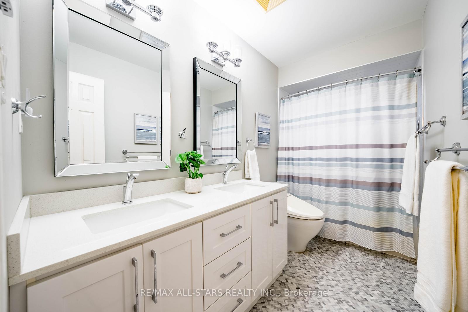 Photo 30 of 15 Sawyer Crescent, Markham, Markham Village — HOMEH