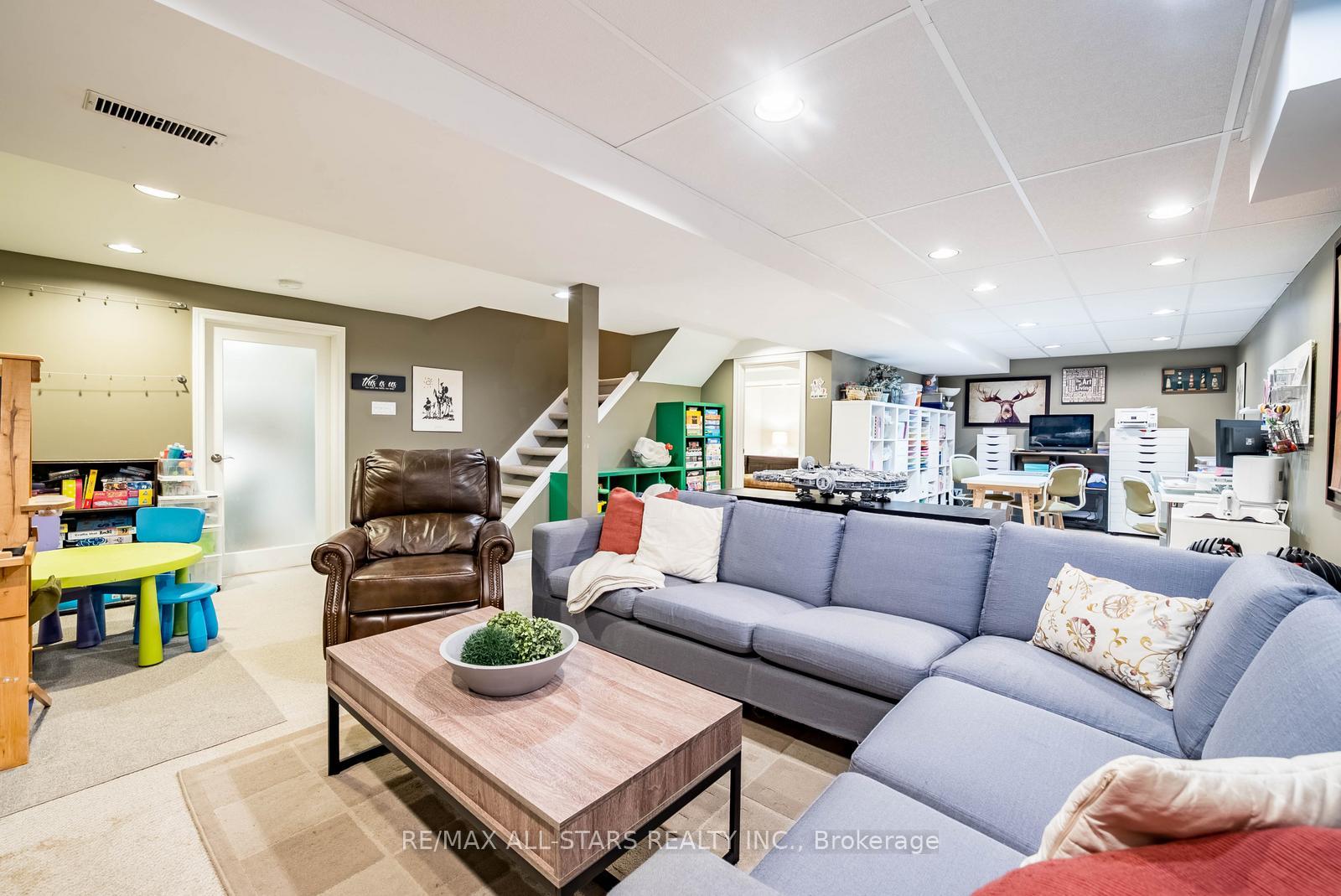 Photo 38 of 15 Sawyer Crescent, Markham, Markham Village — HOMEH