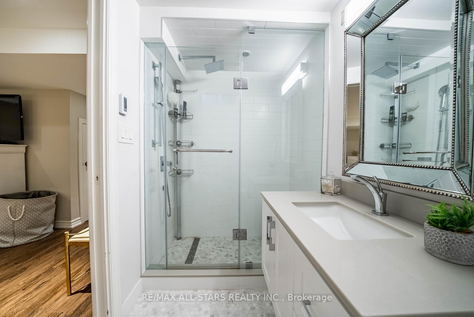 Photo 43 of 15 Sawyer Crescent, Markham, Markham Village — HOMEH