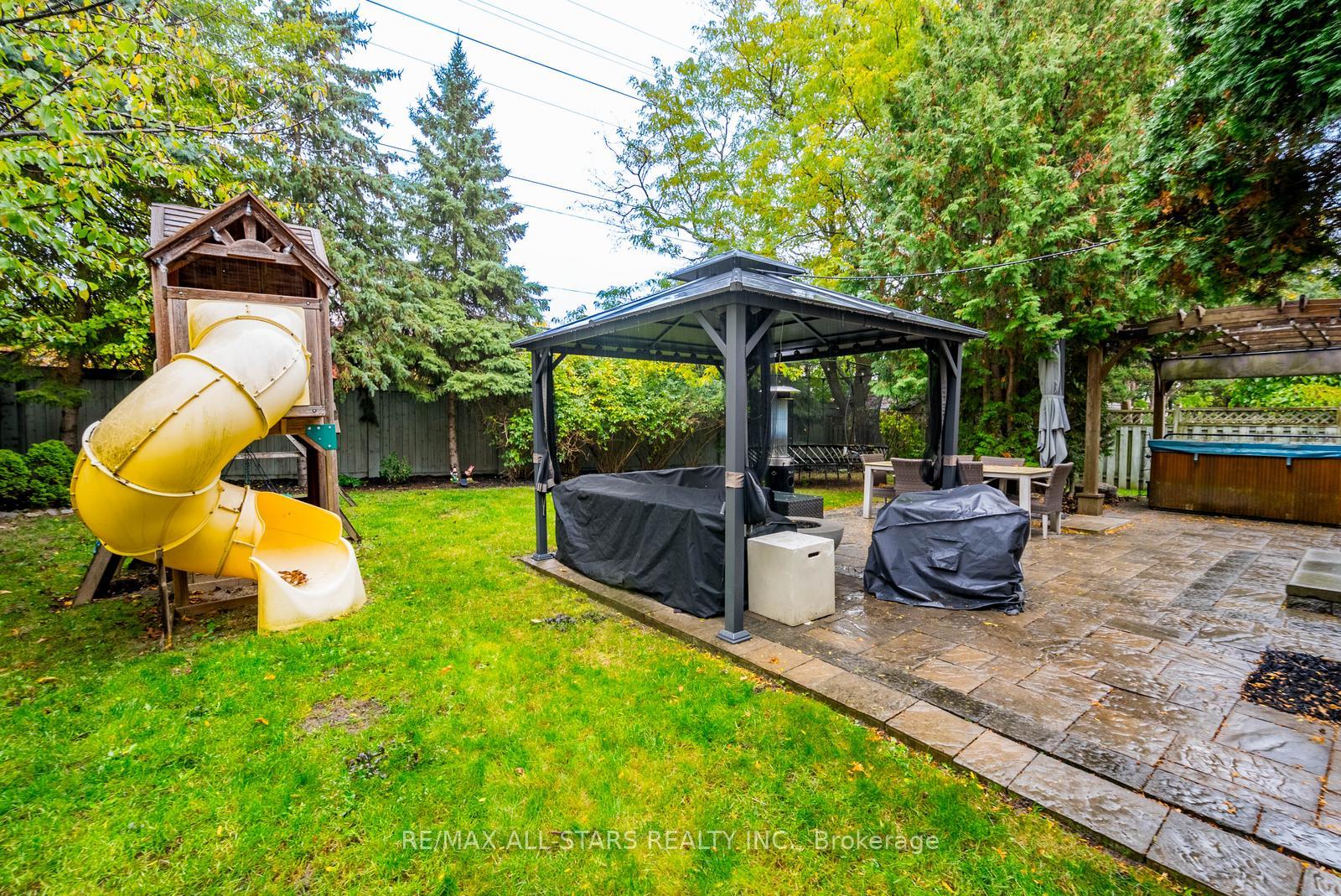 Photo 44 of 15 Sawyer Crescent, Markham, Markham Village — HOMEH