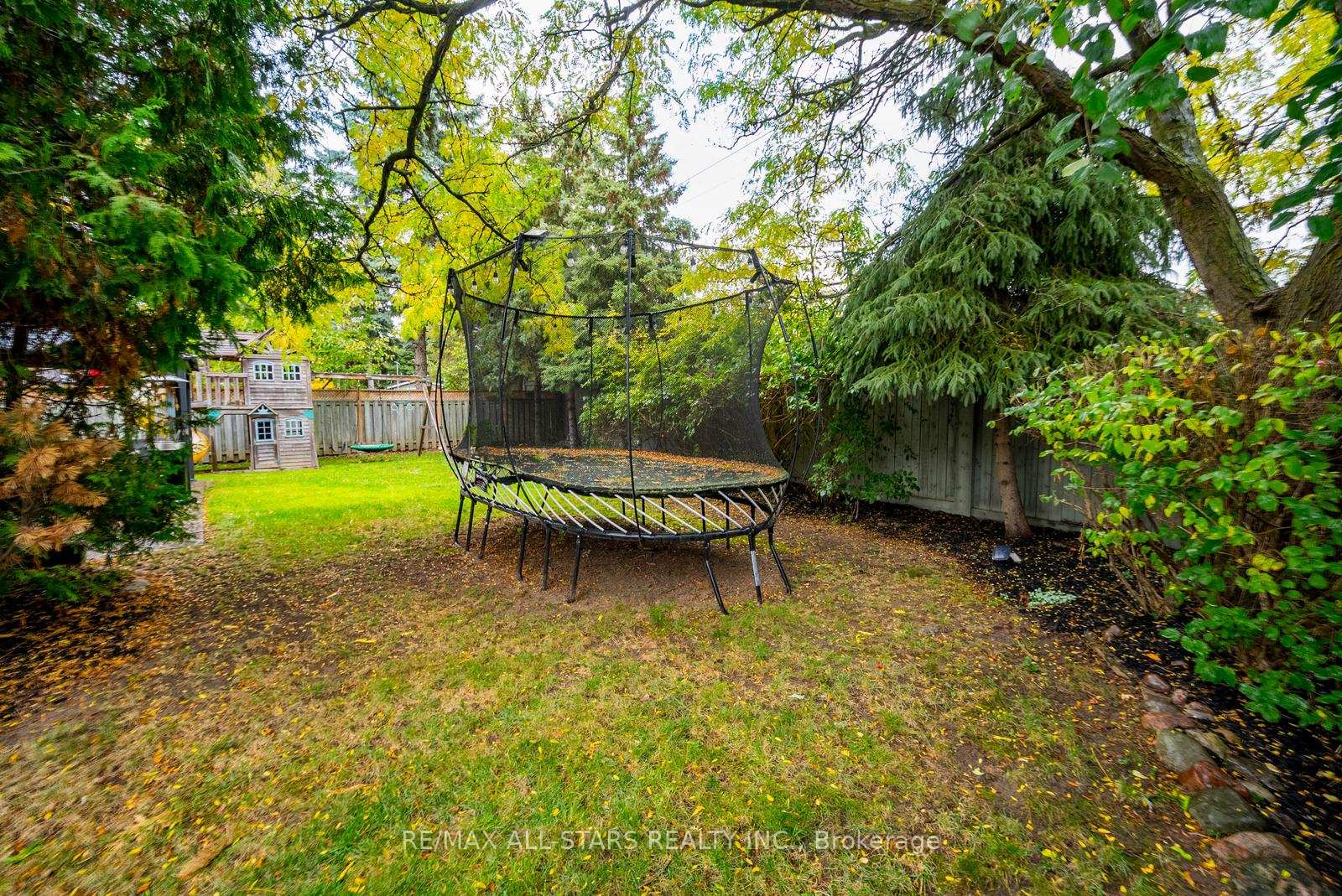 Photo 49 of 15 Sawyer Crescent, Markham, Markham Village — HOMEH