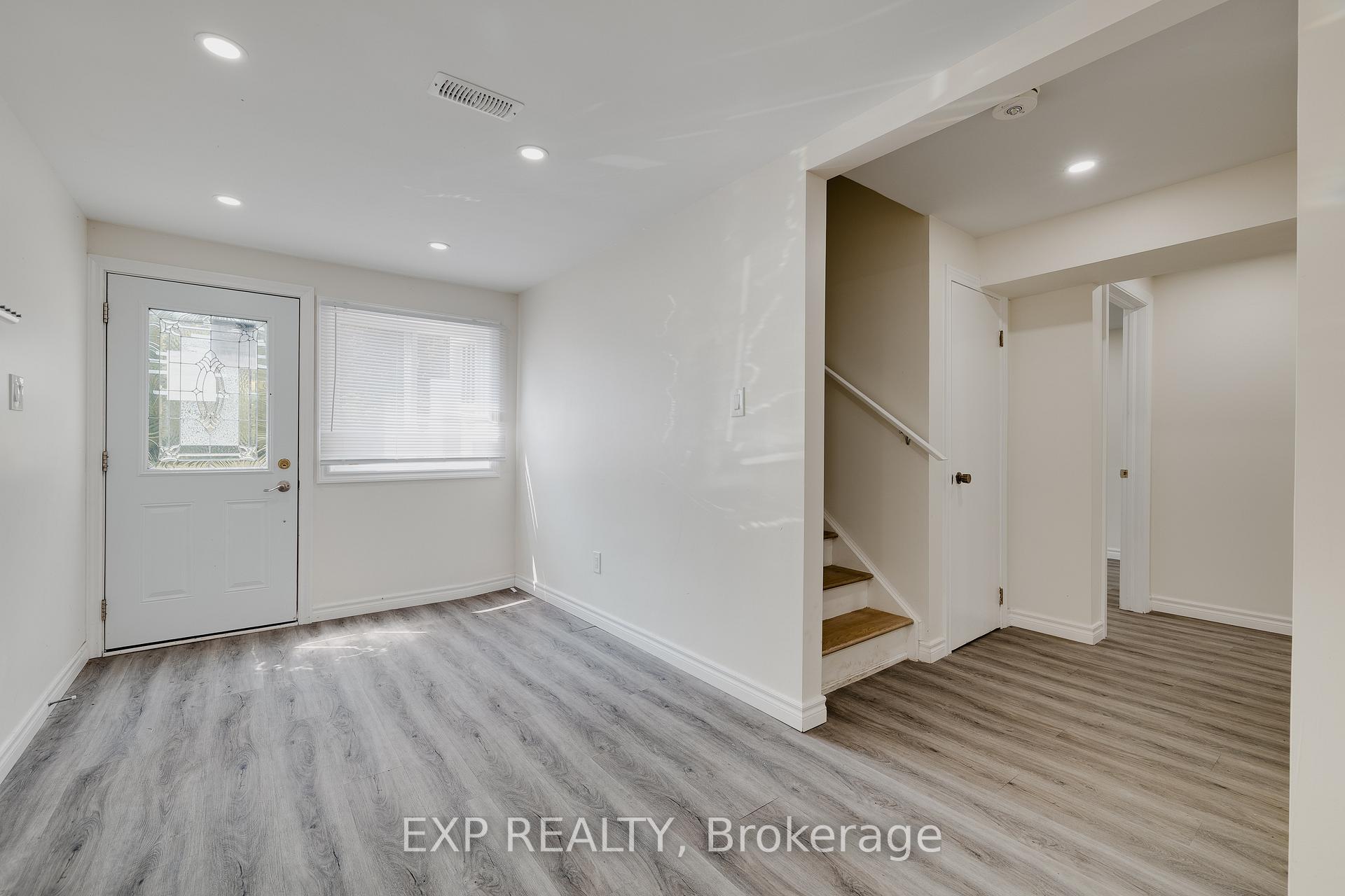 Photo 18 of 595 Pioneer Drive, Kitchener — HOMEH