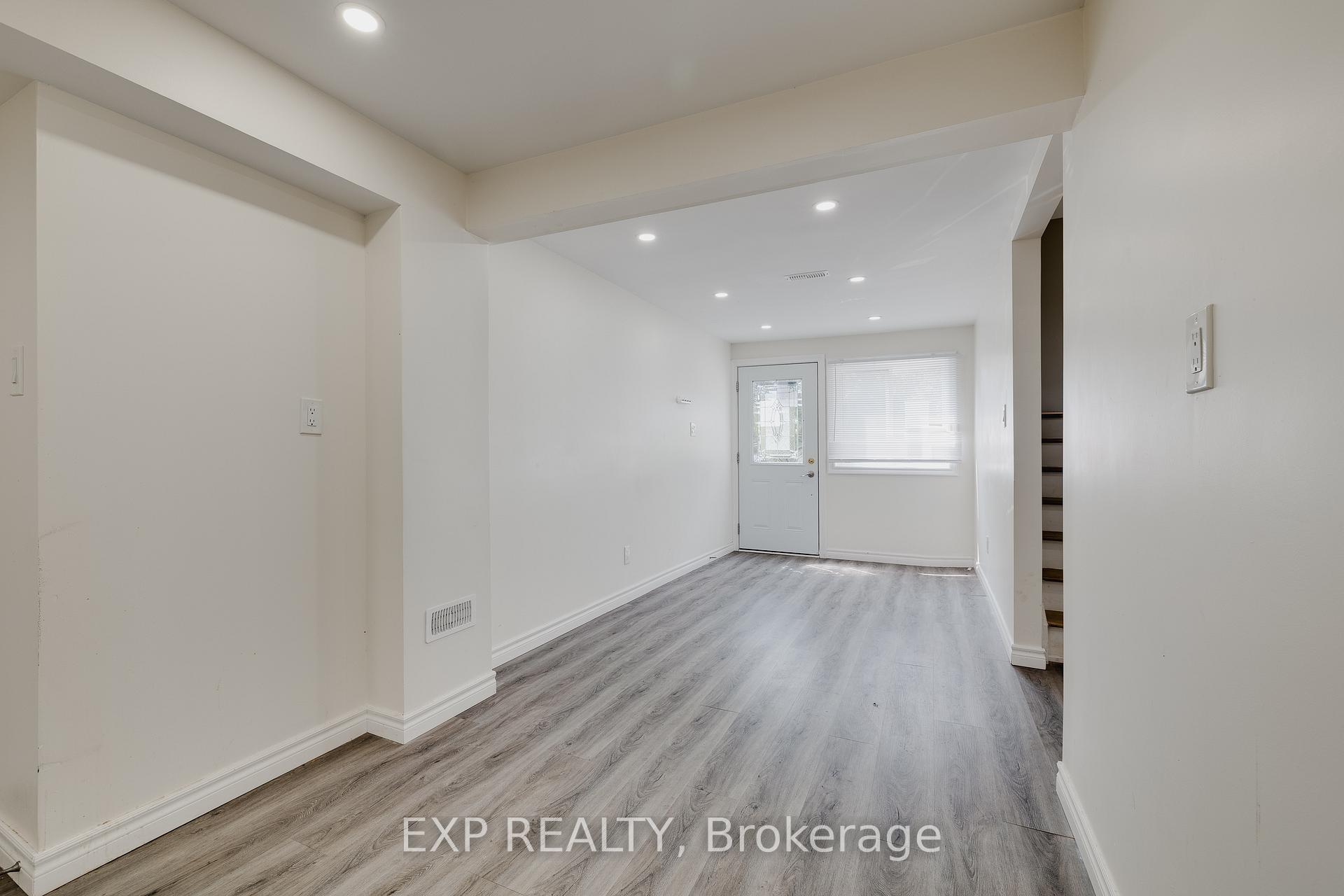 Photo 19 of 595 Pioneer Drive, Kitchener — HOMEH