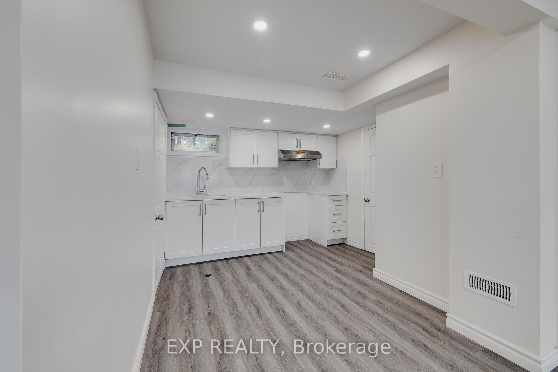Photo 20 of 595 Pioneer Drive, Kitchener — HOMEH