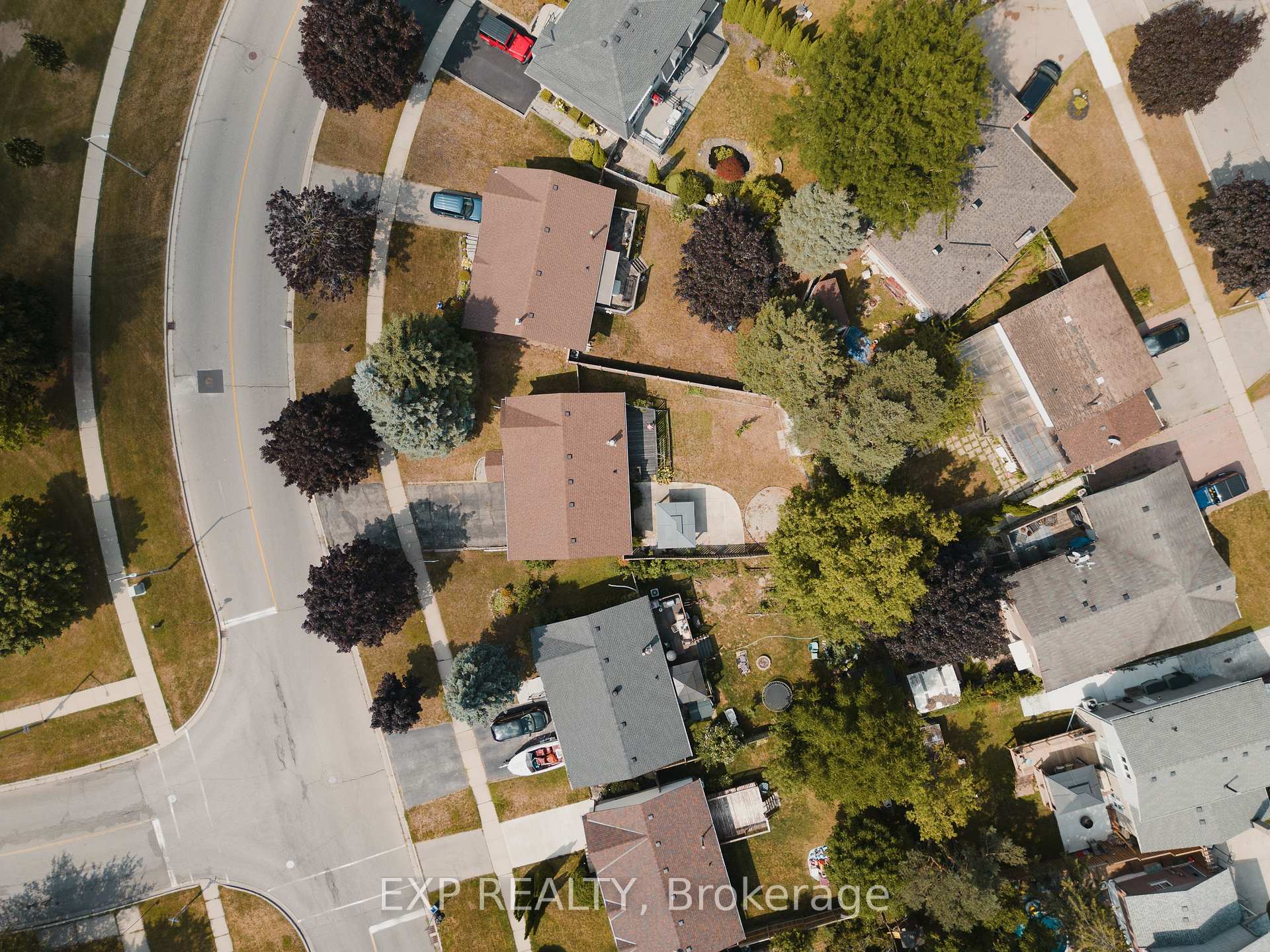 Photo 33 of 595 Pioneer Drive, Kitchener — HOMEH