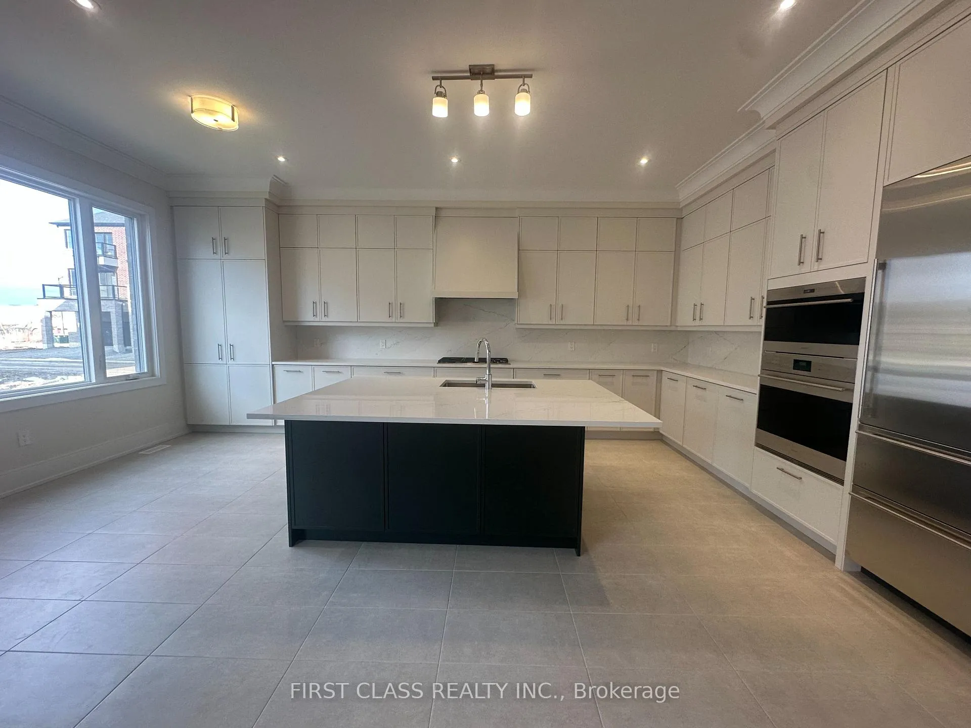 Photo 2 of 8 Balance Crescent, Markham, Cachet — HOMEH