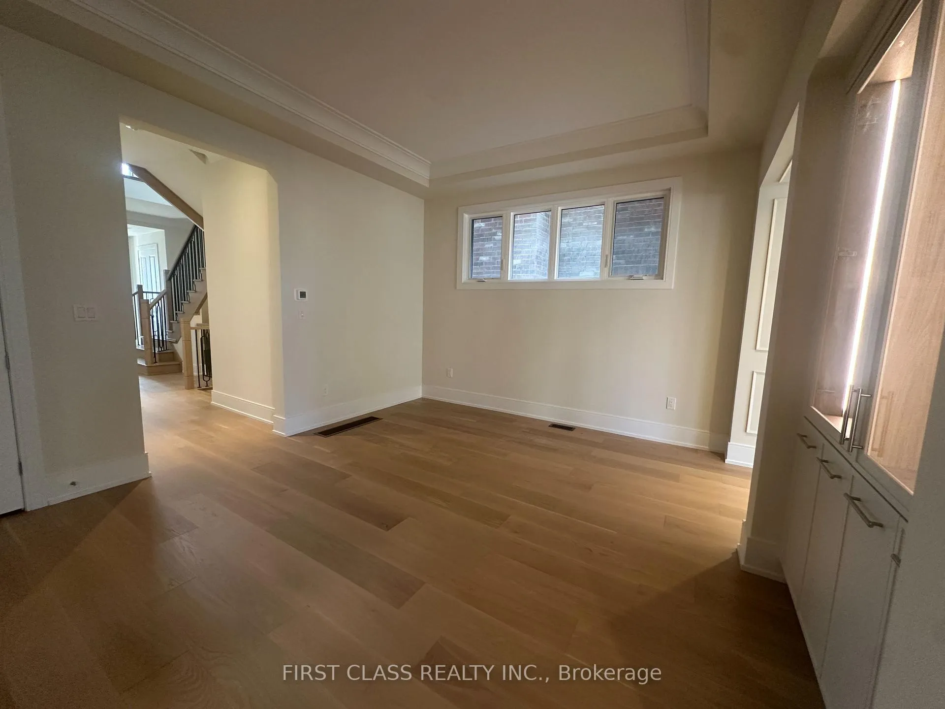 Photo 5 of 8 Balance Crescent, Markham, Cachet — HOMEH