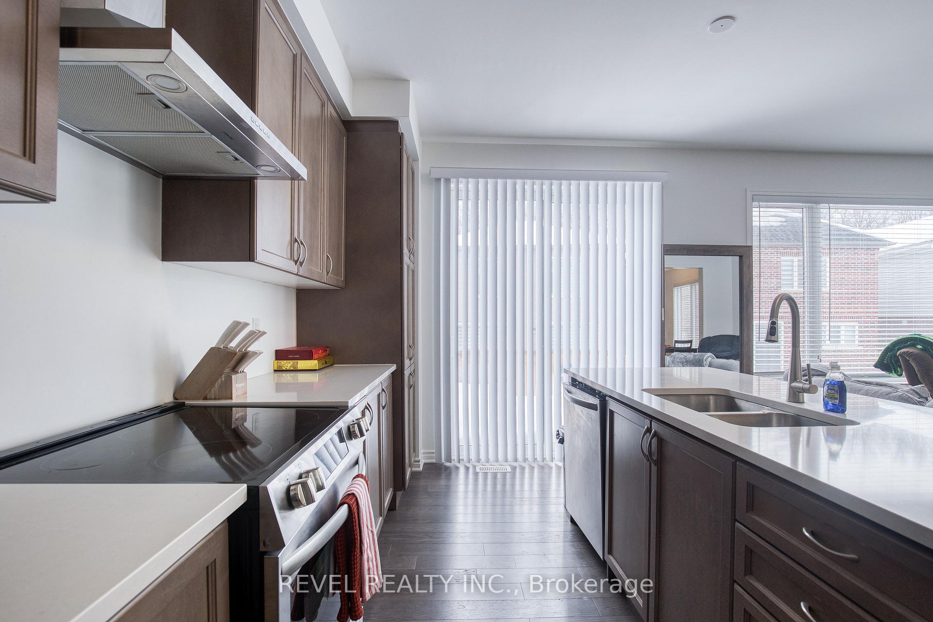 Photo 15 of 46 Milt Schmidt Street, Kitchener — HOMEH