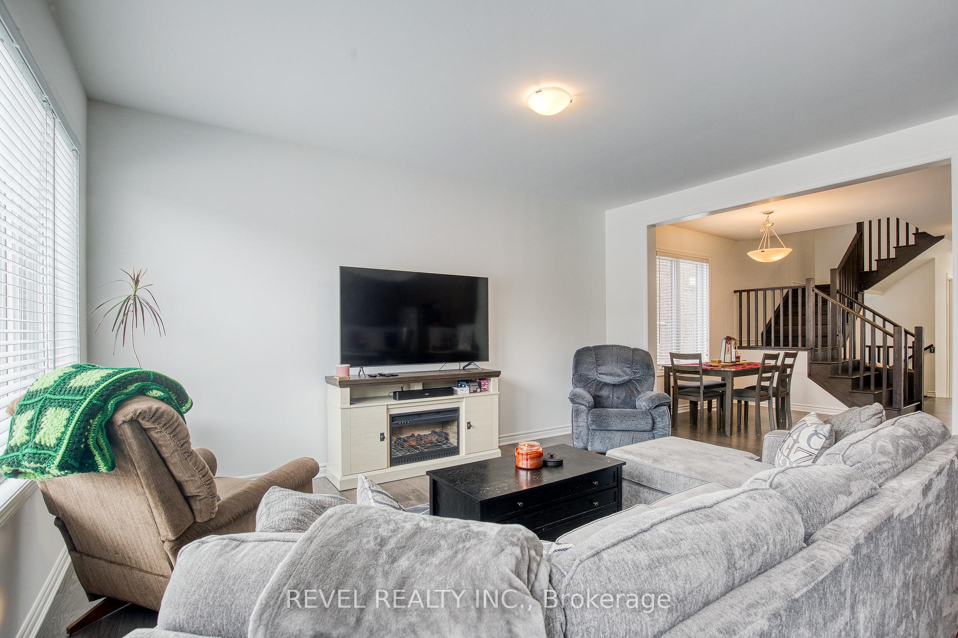 Photo 18 of 46 Milt Schmidt Street, Kitchener — HOMEH
