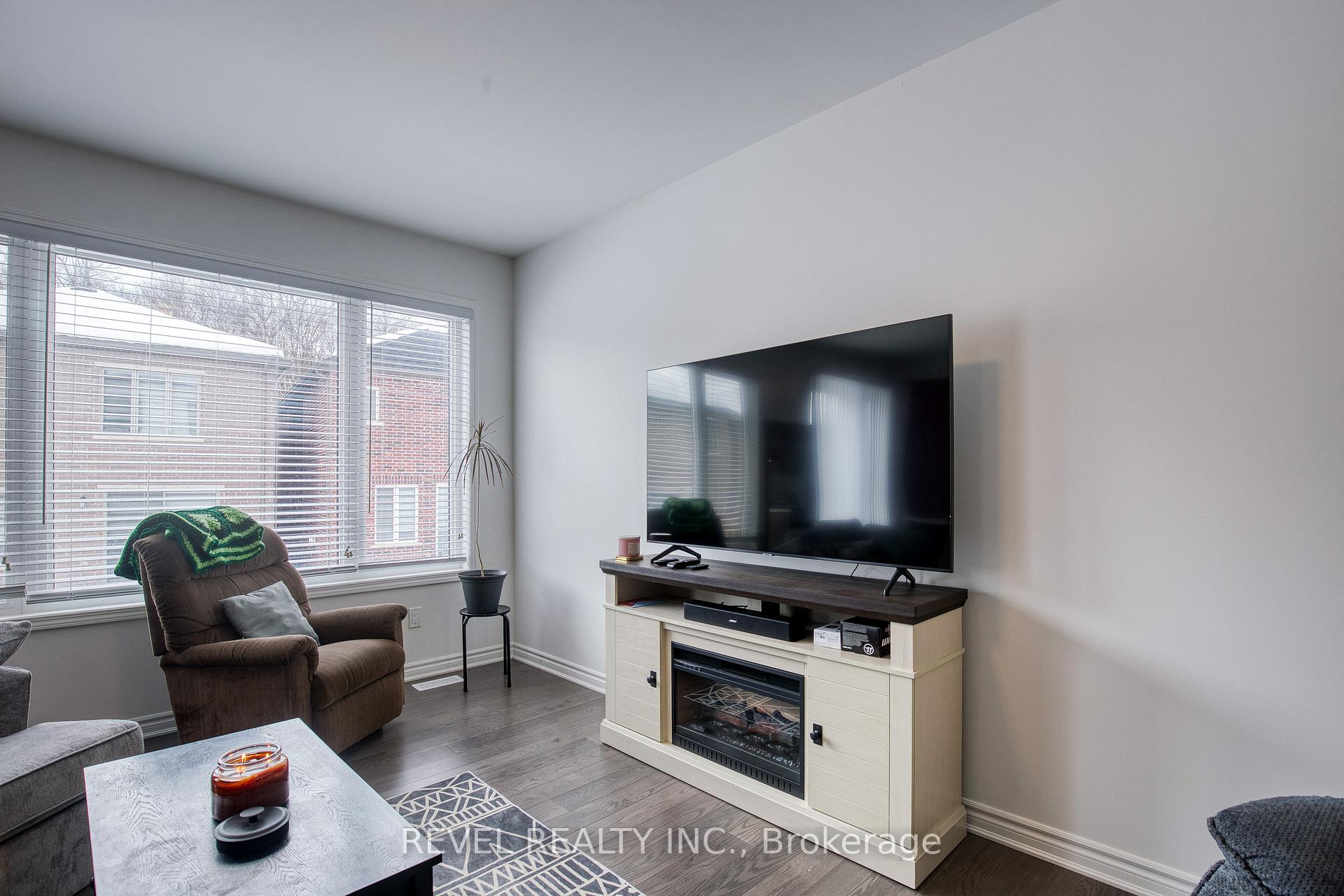 Photo 20 of 46 Milt Schmidt Street, Kitchener — HOMEH