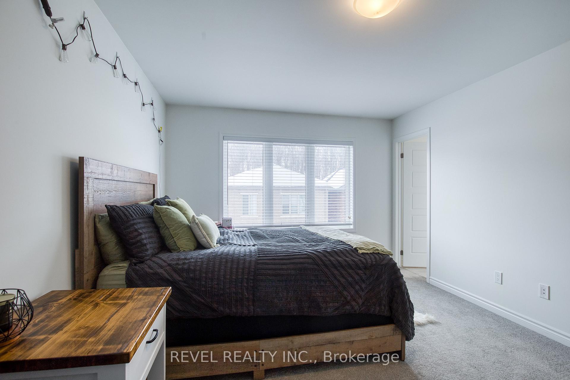 Photo 26 of 46 Milt Schmidt Street, Kitchener — HOMEH