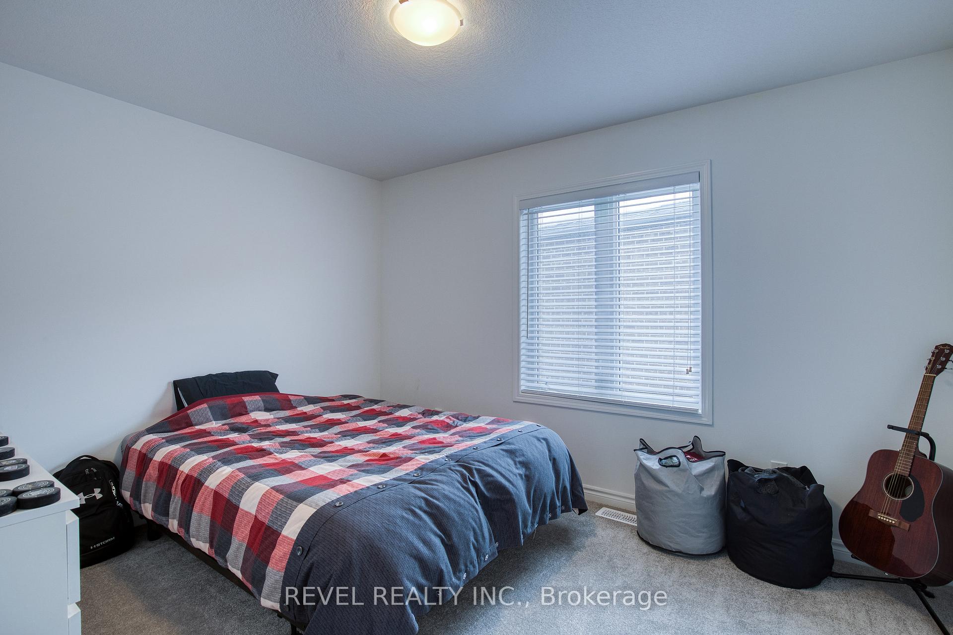 Photo 30 of 46 Milt Schmidt Street, Kitchener — HOMEH