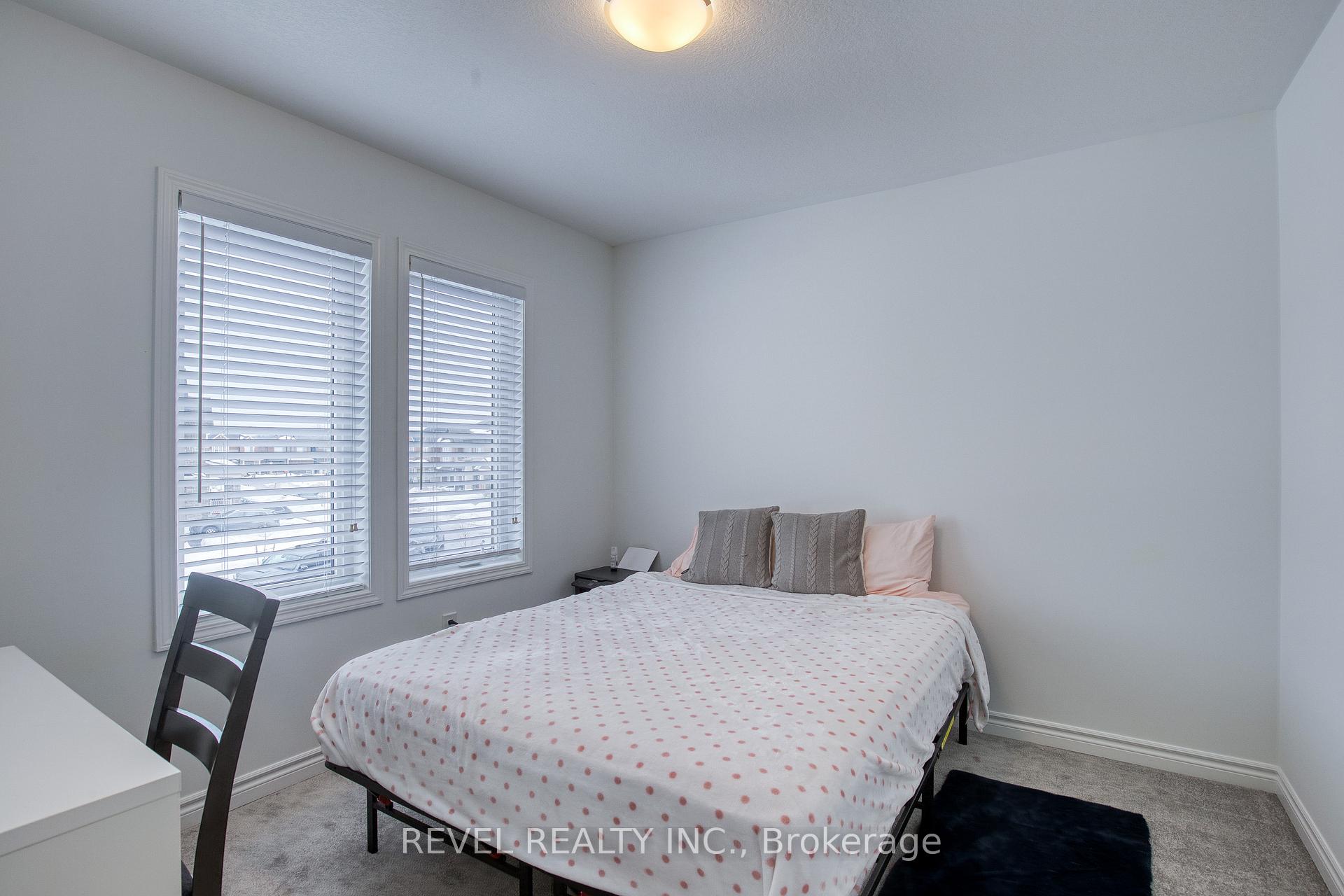 Photo 35 of 46 Milt Schmidt Street, Kitchener — HOMEH