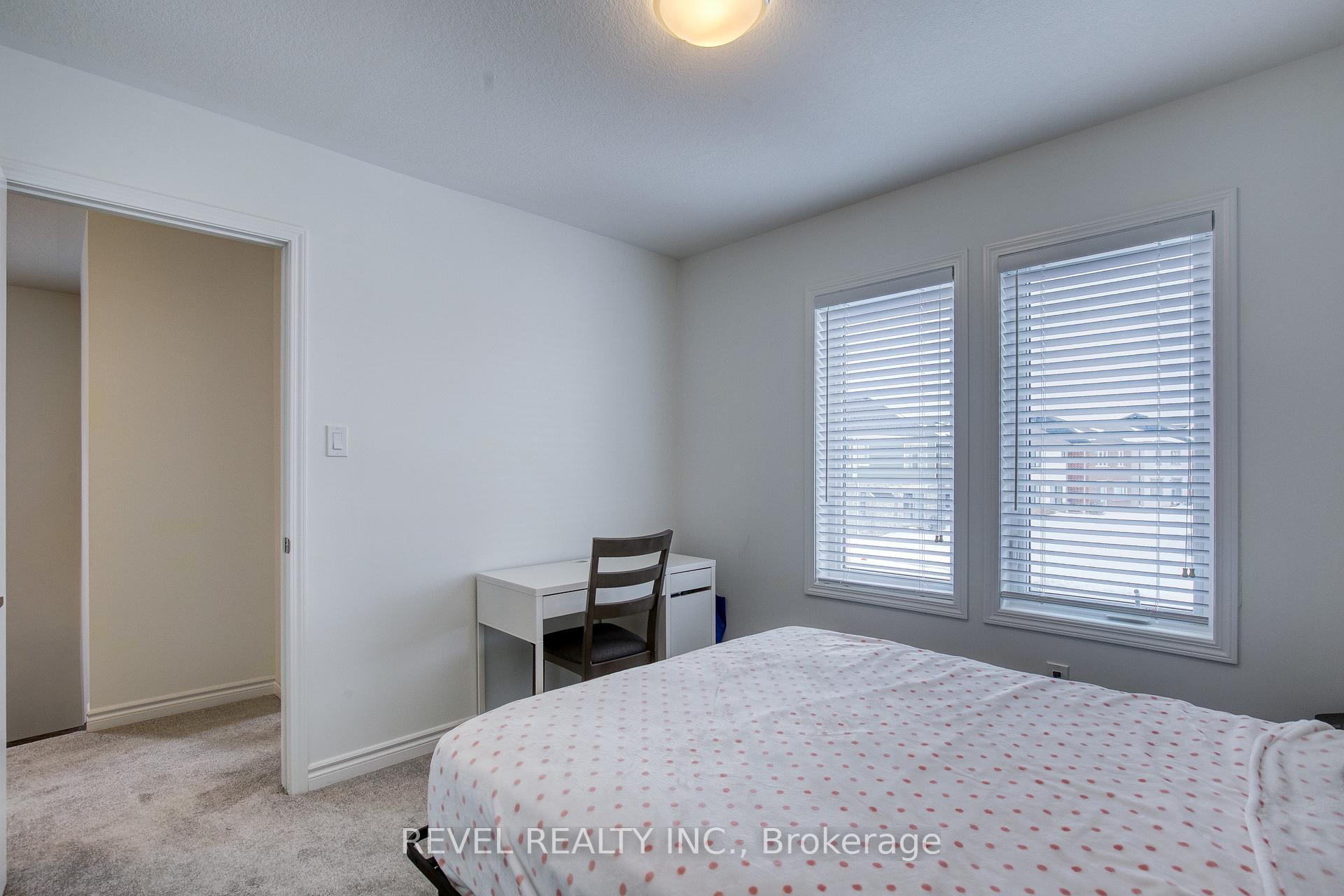 Photo 36 of 46 Milt Schmidt Street, Kitchener — HOMEH