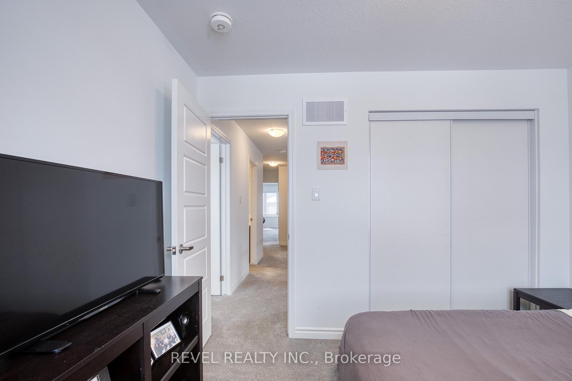 Photo 39 of 46 Milt Schmidt Street, Kitchener — HOMEH