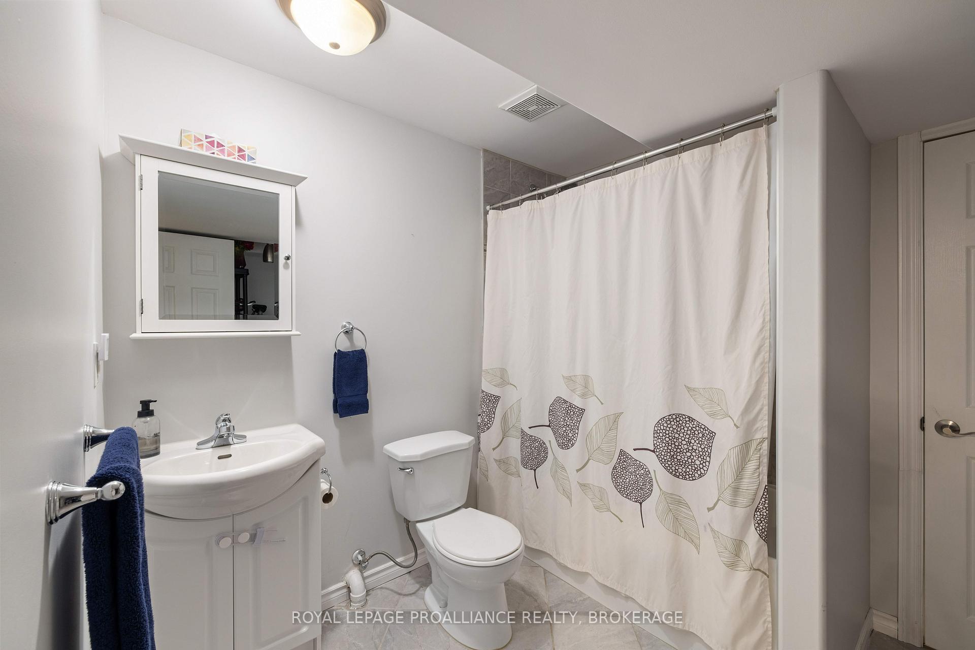 Photo 25 of 166 Macdougall Drive, Loyalist, Amherstview — HOMEH
