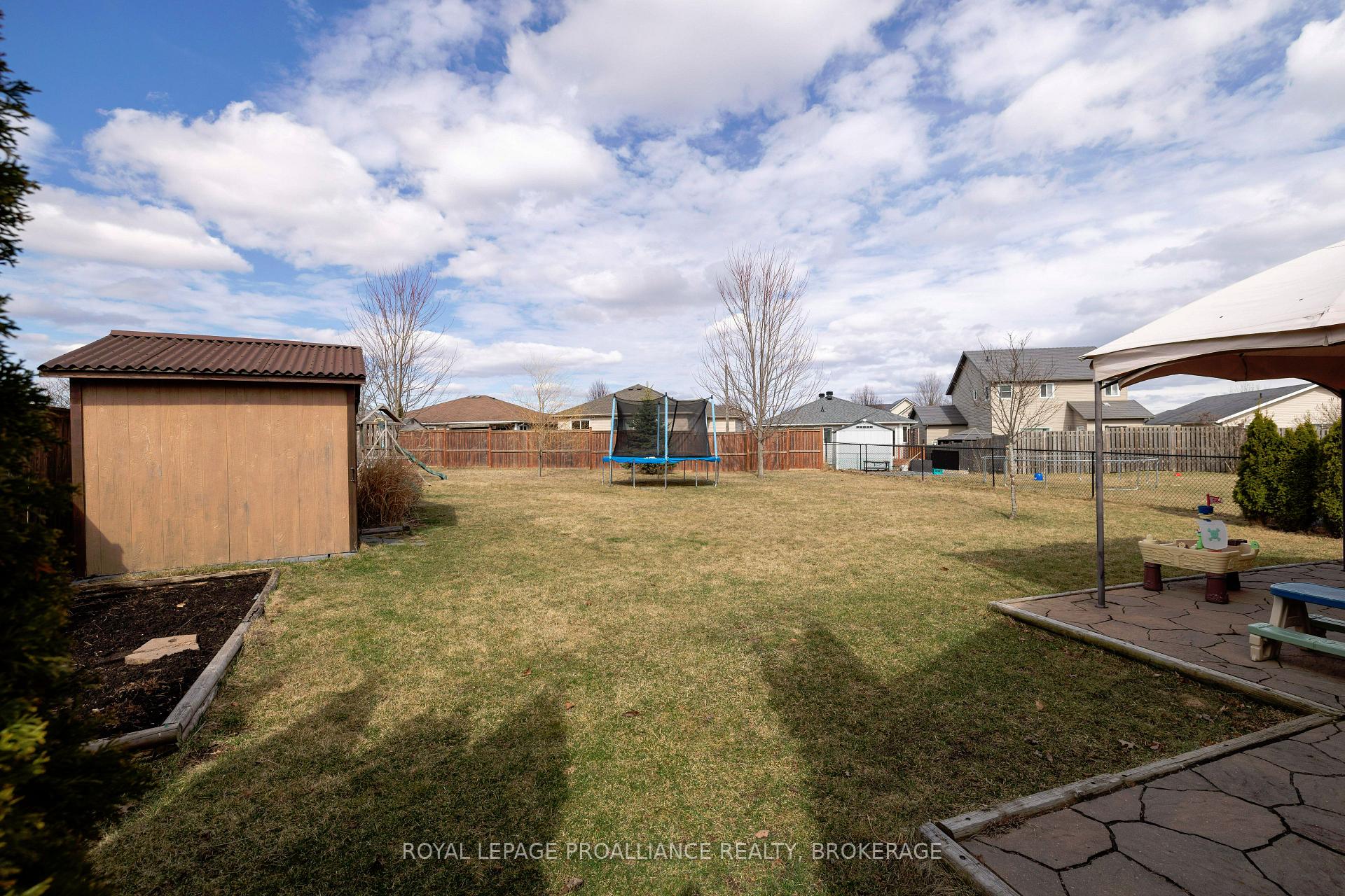 Photo 31 of 166 Macdougall Drive, Loyalist, Amherstview — HOMEH