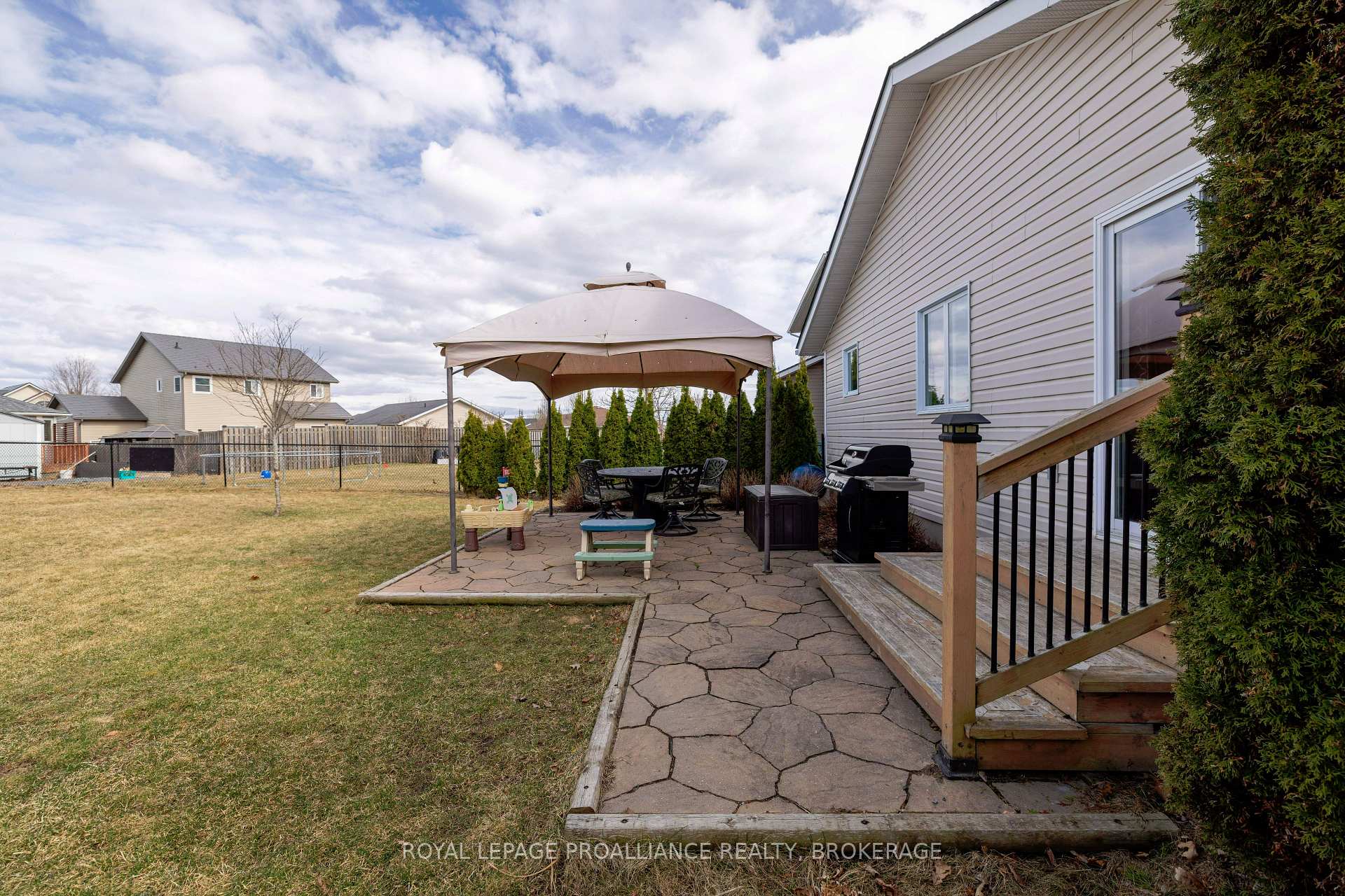 Photo 33 of 166 Macdougall Drive, Loyalist, Amherstview — HOMEH