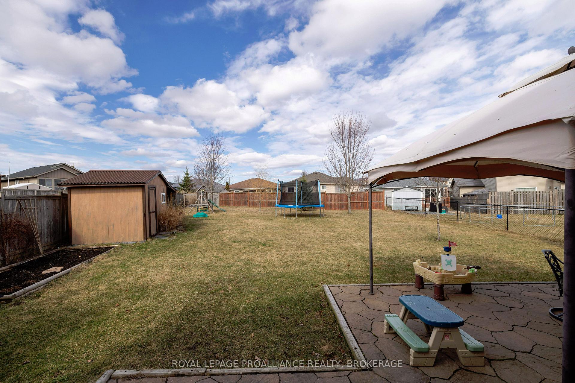 Photo 35 of 166 Macdougall Drive, Loyalist, Amherstview — HOMEH