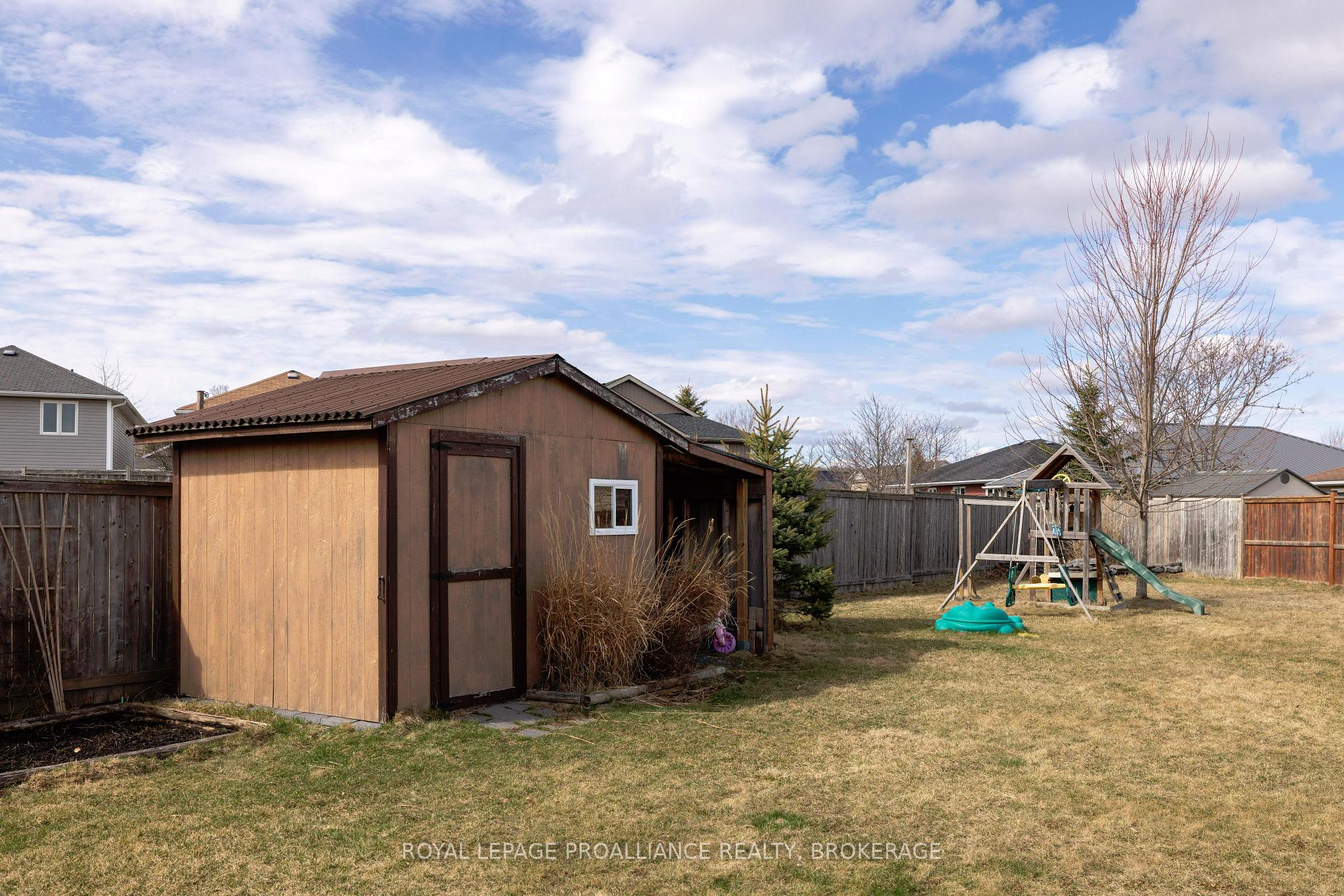 Photo 37 of 166 Macdougall Drive, Loyalist, Amherstview — HOMEH
