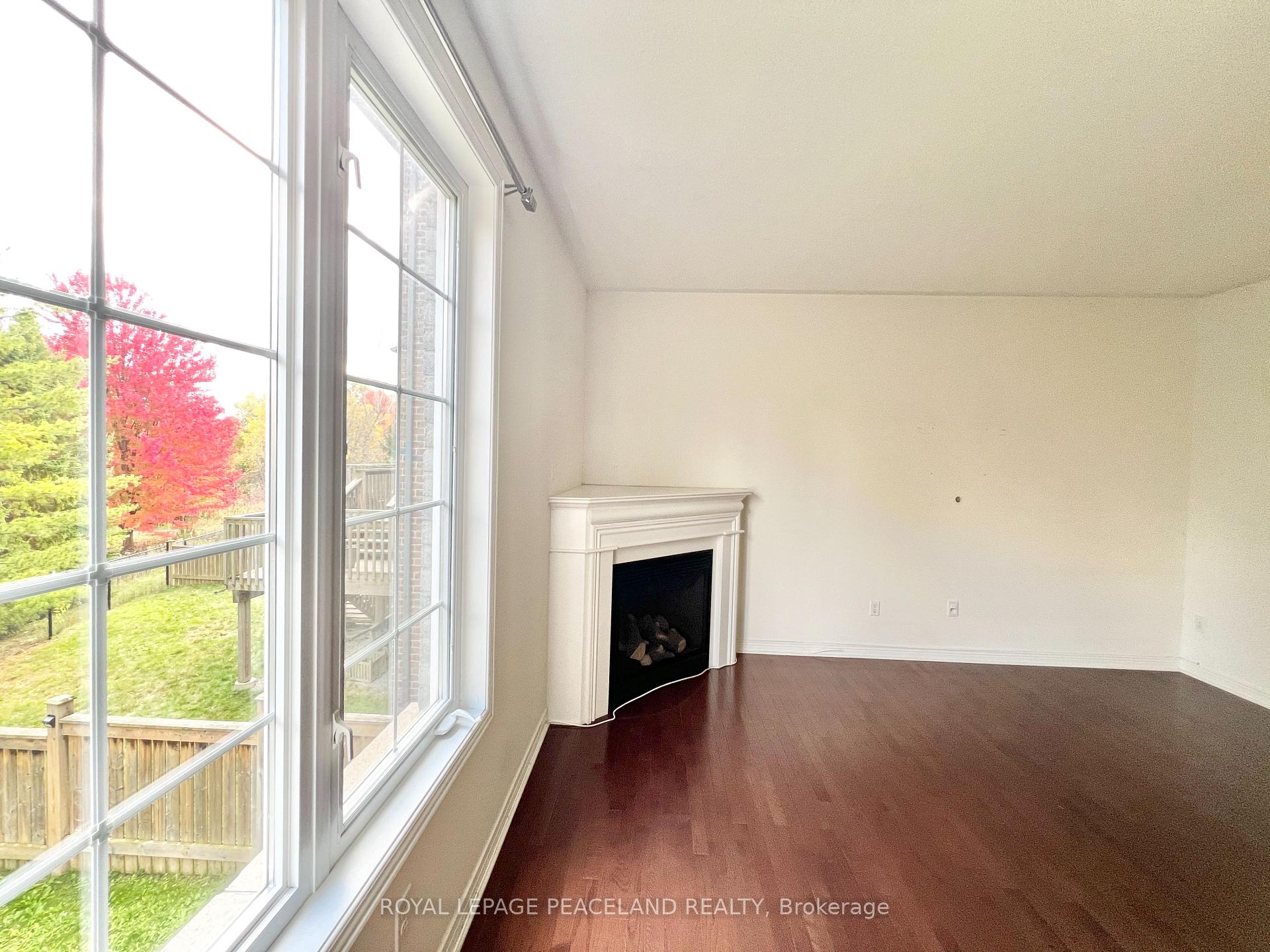 Photo 16 of 73 Castleglen Boulevard, Markham, Berczy — HOMEH