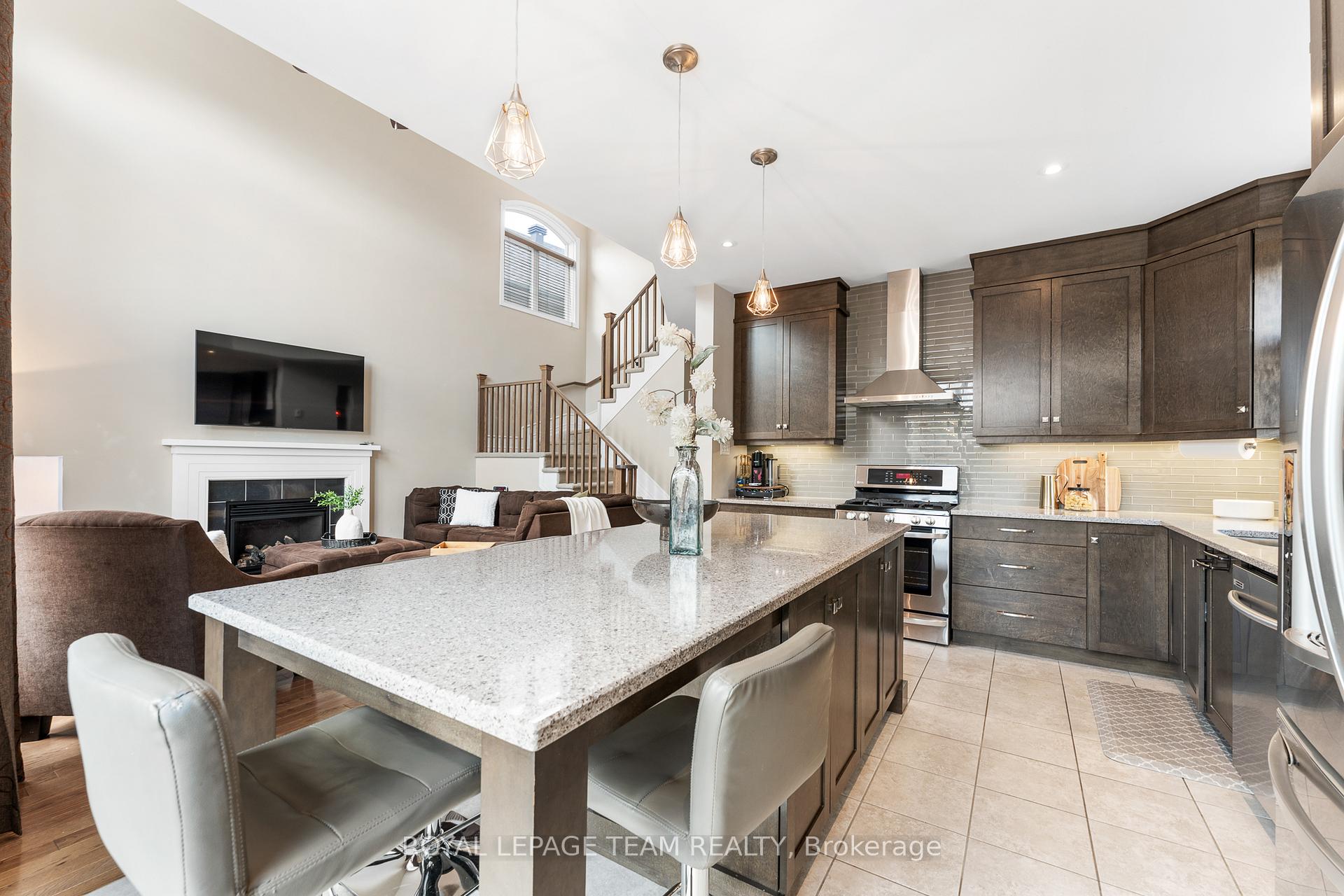 Photo 18 of 316 Sugar Pine Crescent, Ottawa, Kanata - Bridlewood — HOMEH