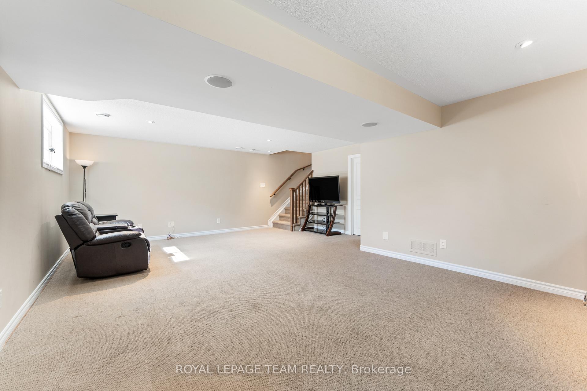 Photo 38 of 316 Sugar Pine Crescent, Ottawa, Kanata - Bridlewood — HOMEH