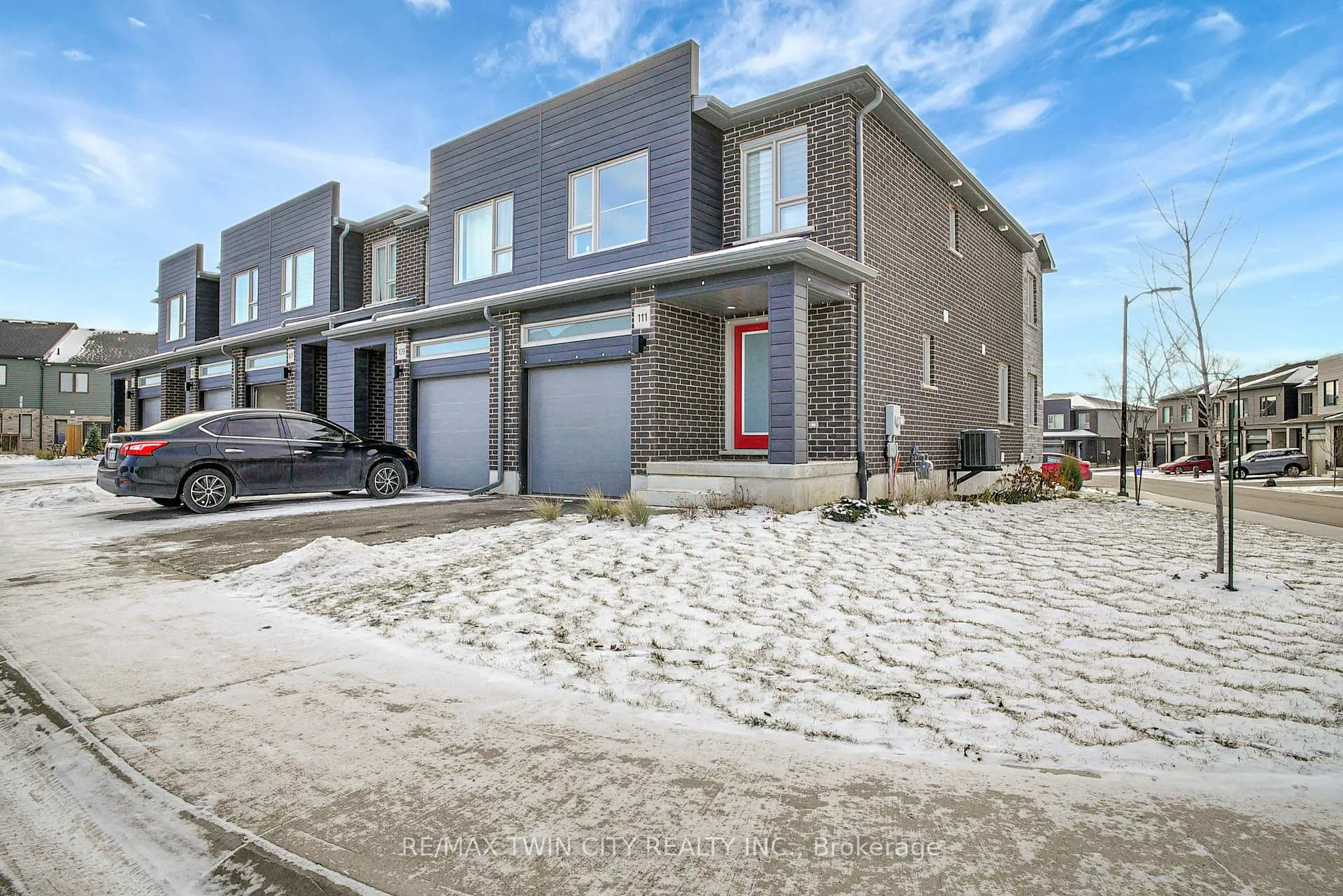 Photo 3 of 111 Pony Drive, Kitchener — HOMEH