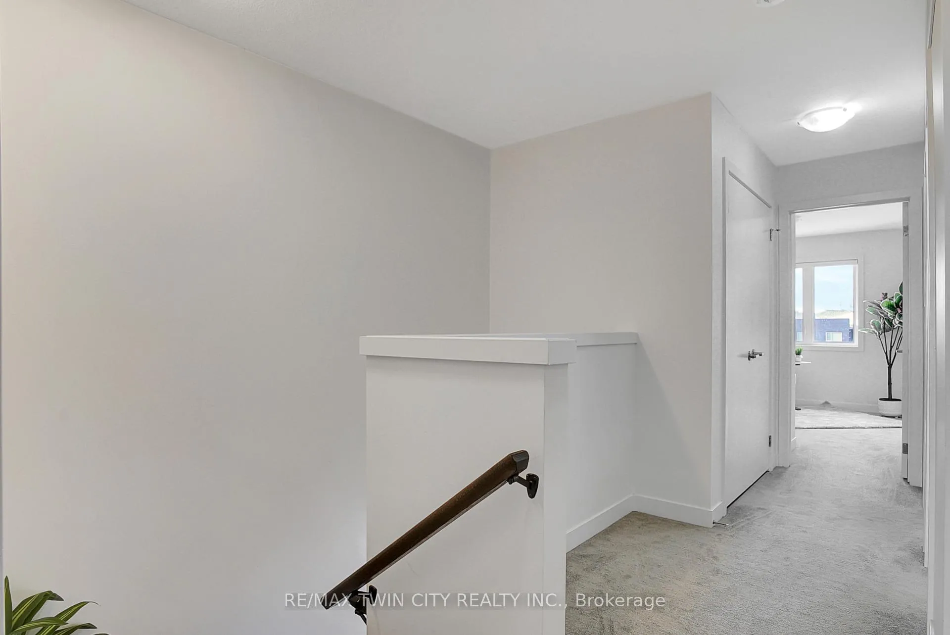 Photo 19 of 111 Pony Drive, Kitchener — HOMEH