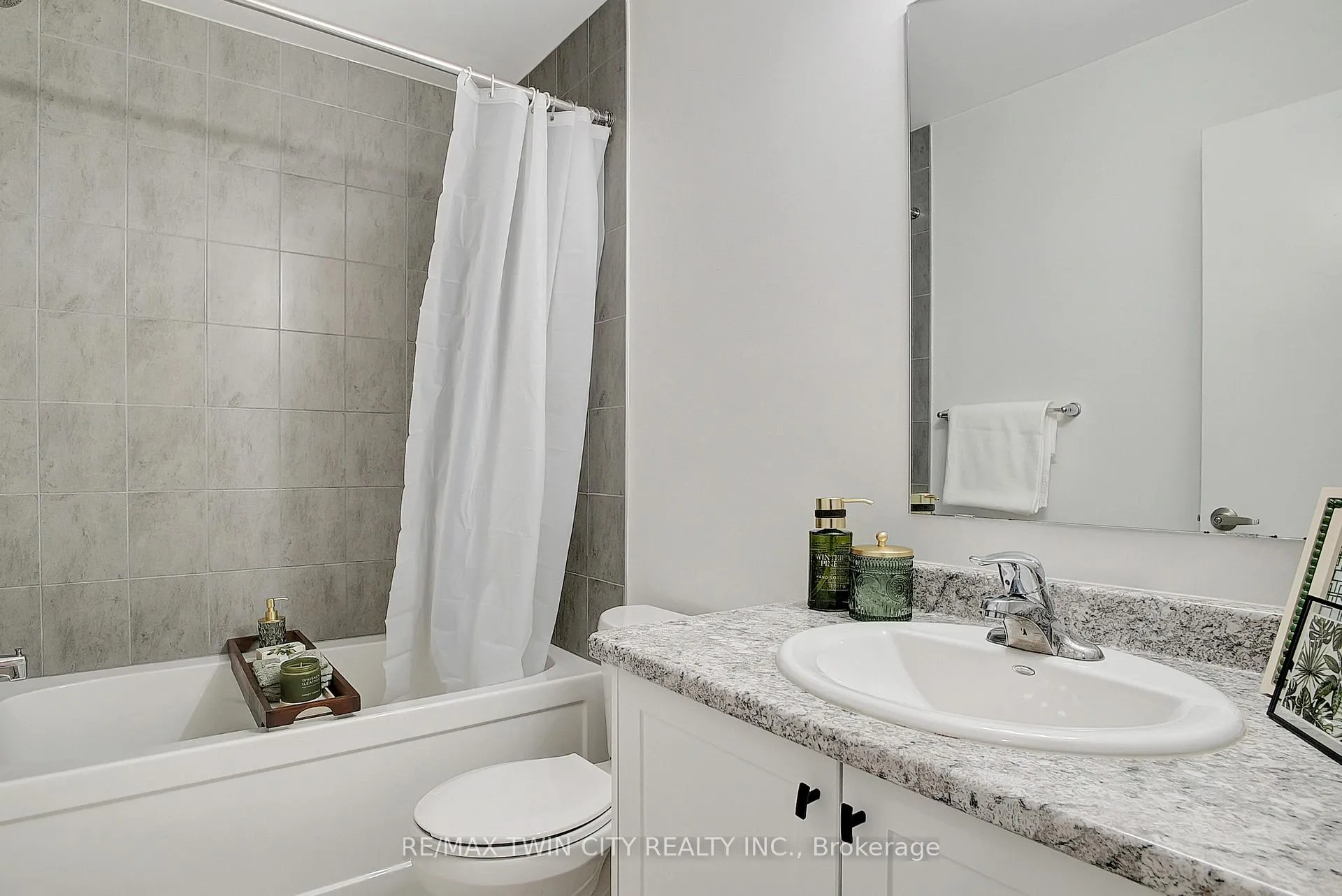 Photo 28 of 111 Pony Drive, Kitchener — HOMEH