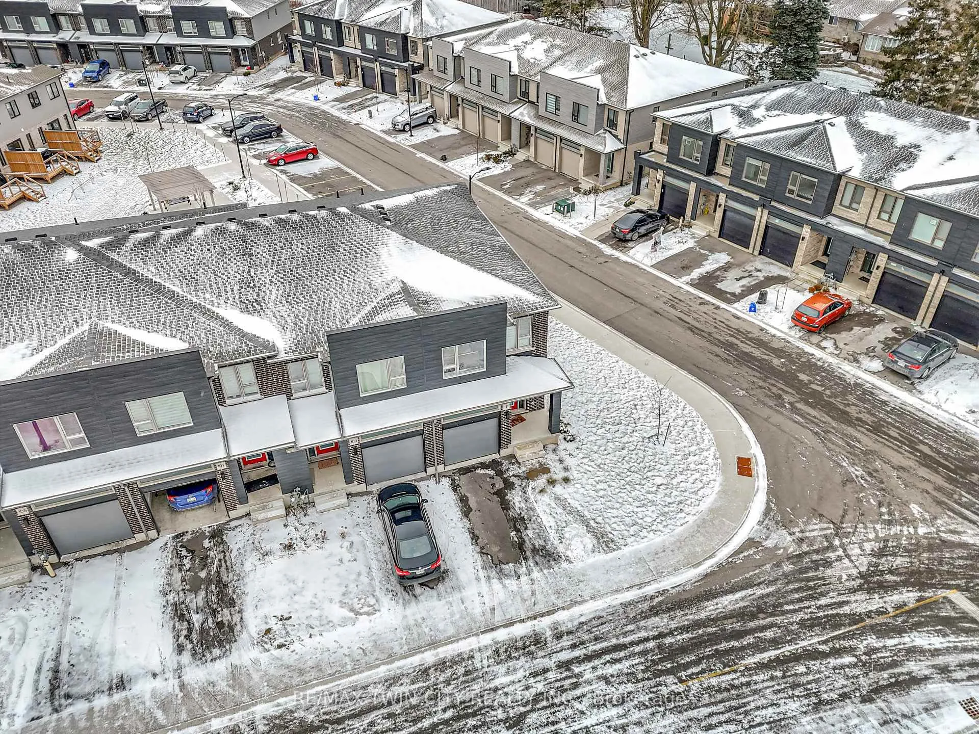 Photo 38 of 111 Pony Drive, Kitchener — HOMEH