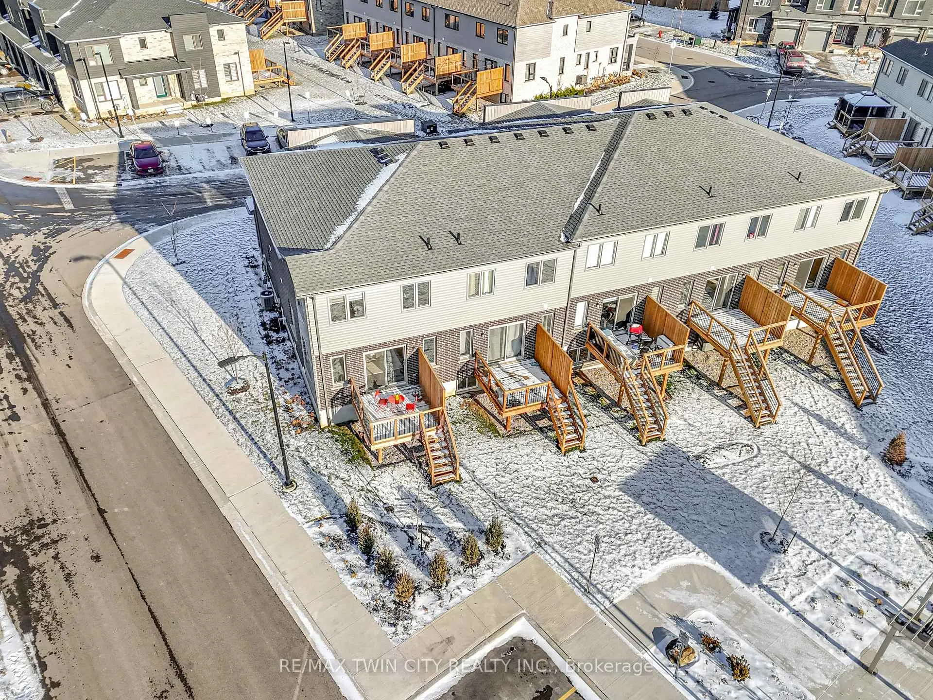 Photo 47 of 111 Pony Drive, Kitchener — HOMEH