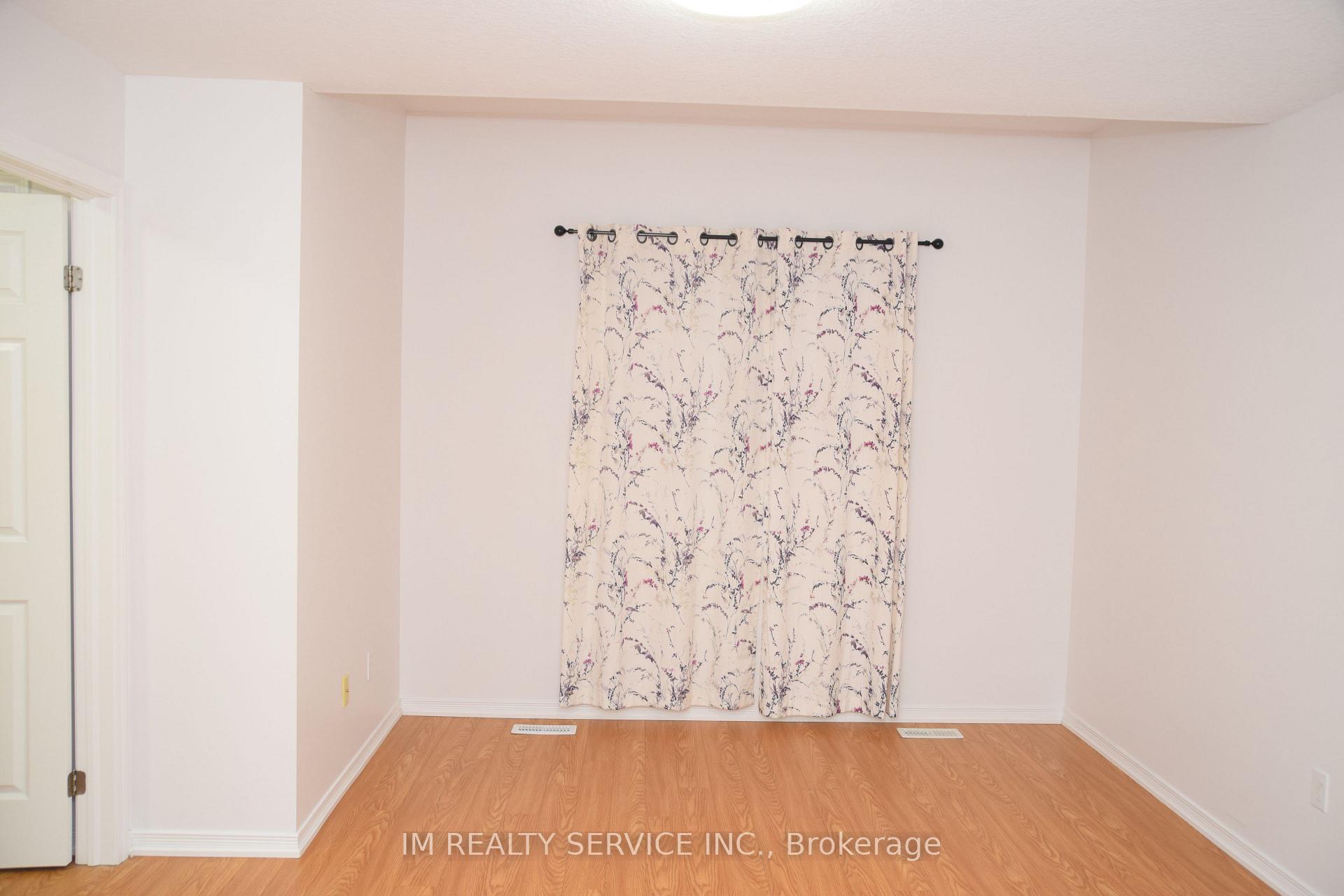 Photo 10 of 1374 Countrystone Drive, Kitchener — HOMEH