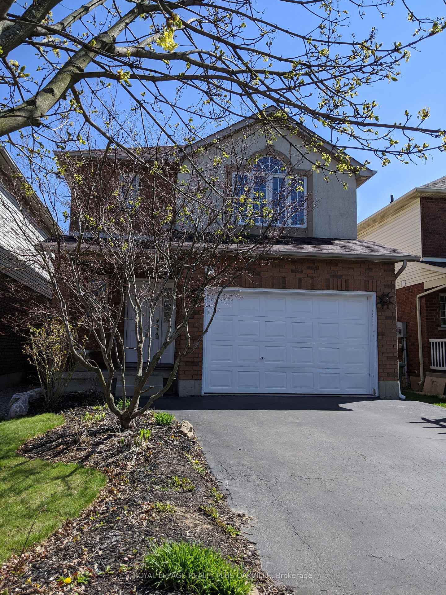 Photo 3 of 88 Kendrick Court, Hamilton, Ancaster — HOMEH