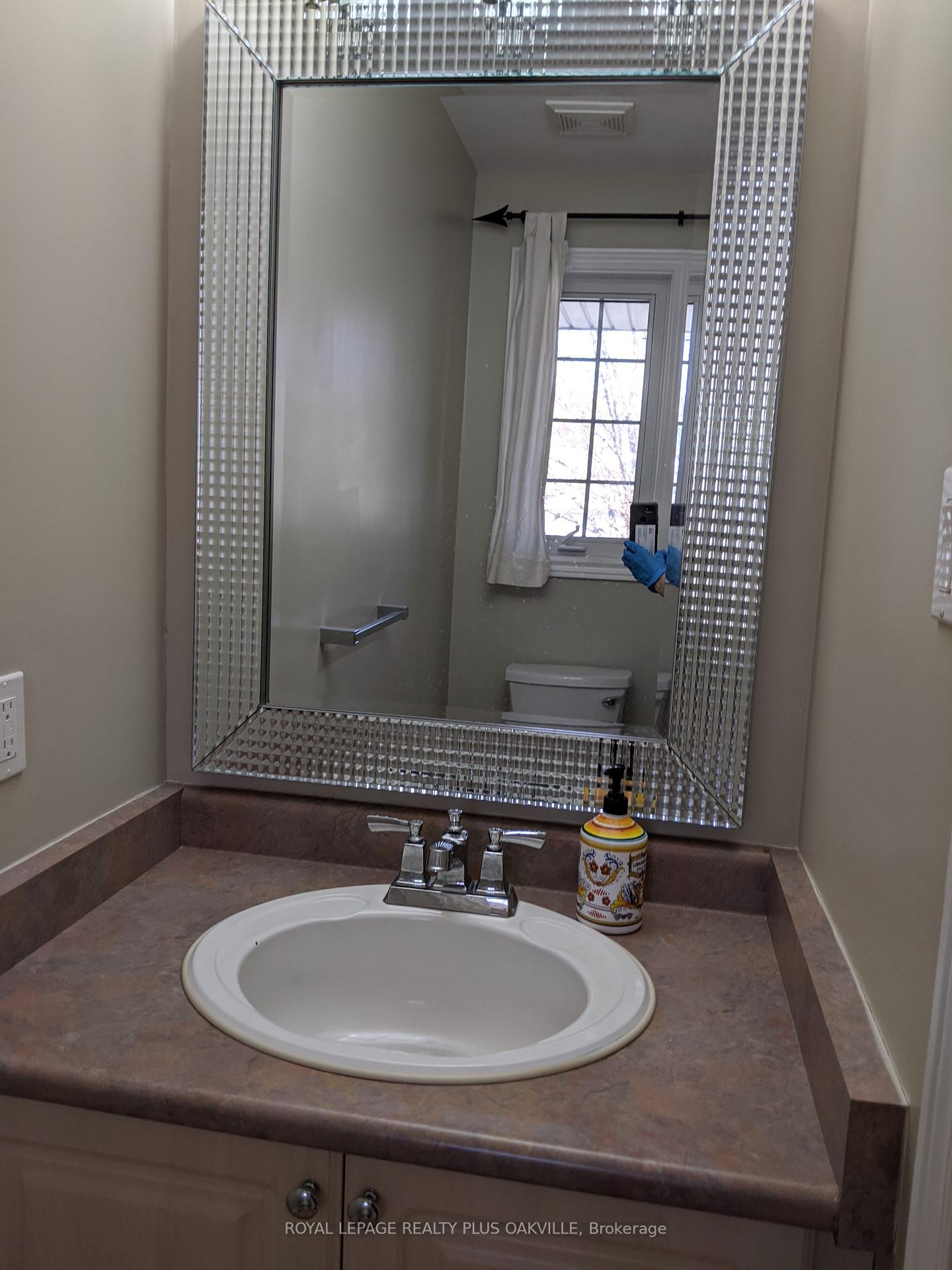 Photo 11 of 88 Kendrick Court, Hamilton, Ancaster — HOMEH