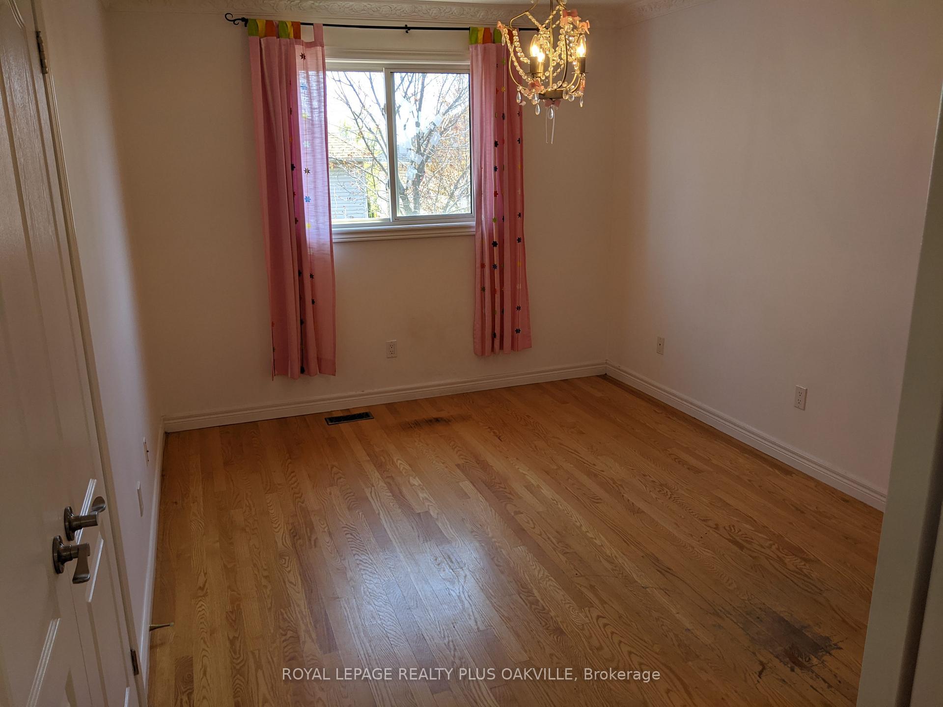 Photo 18 of 88 Kendrick Court, Hamilton, Ancaster — HOMEH