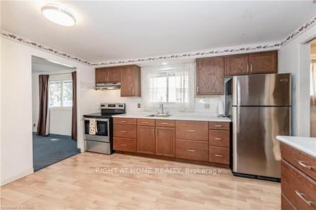 Photo 5 of 28 Blackwell Drive, Kitchener — HOMEH