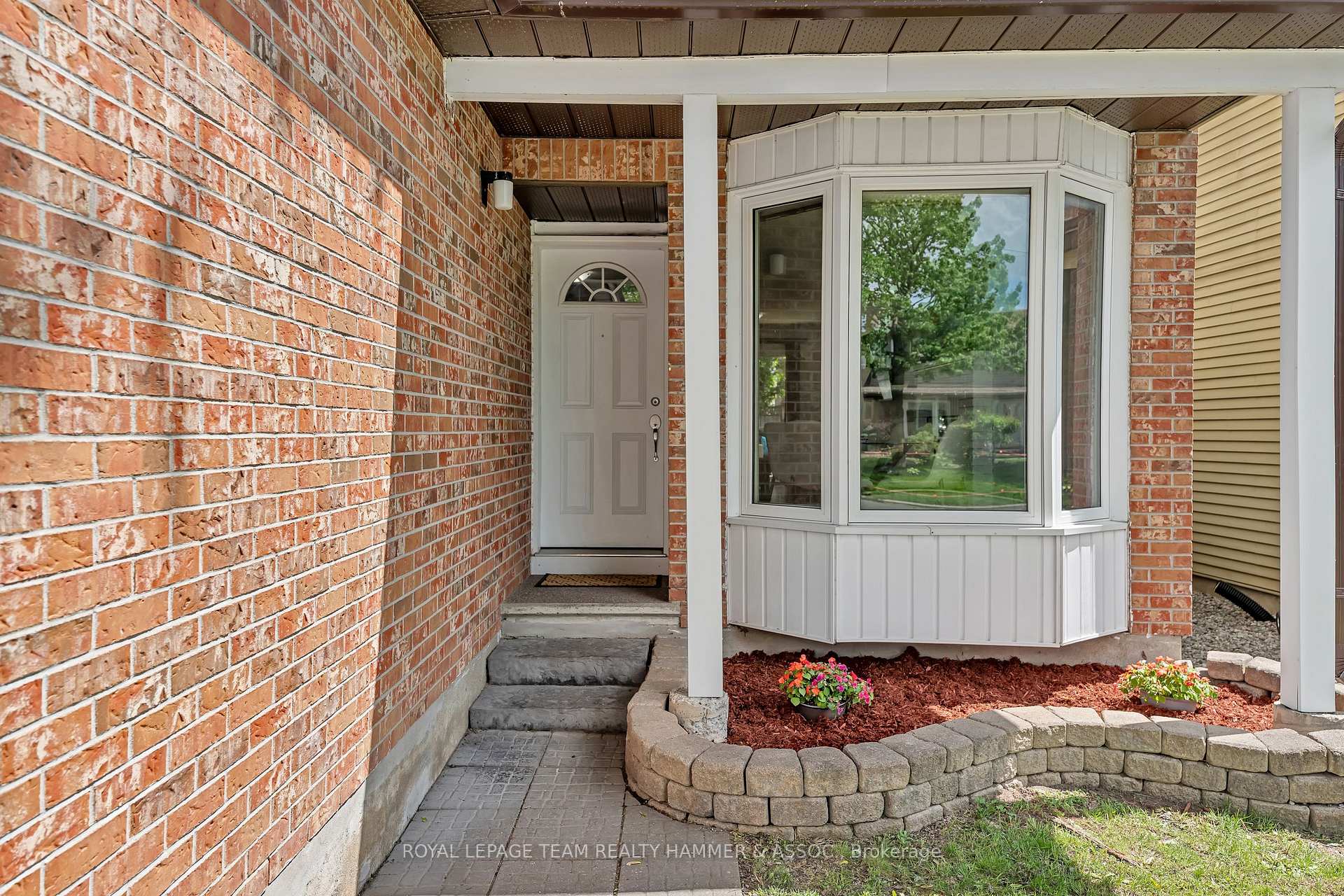Photo 3 of 217 Equestrian Drive, Ottawa, Kanata - Bridlewood — HOMEH
