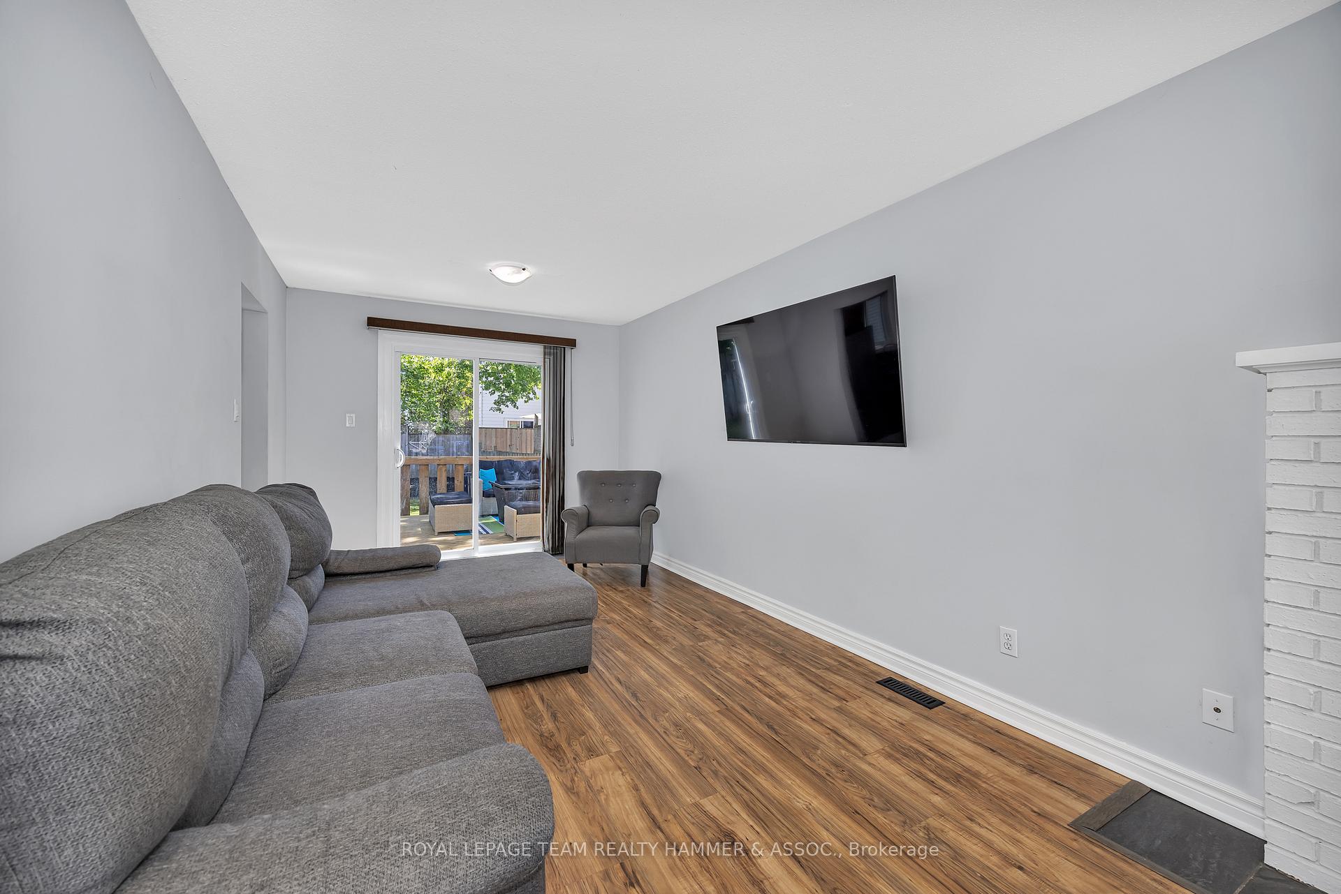 Photo 8 of 217 Equestrian Drive, Ottawa, Kanata - Bridlewood — HOMEH