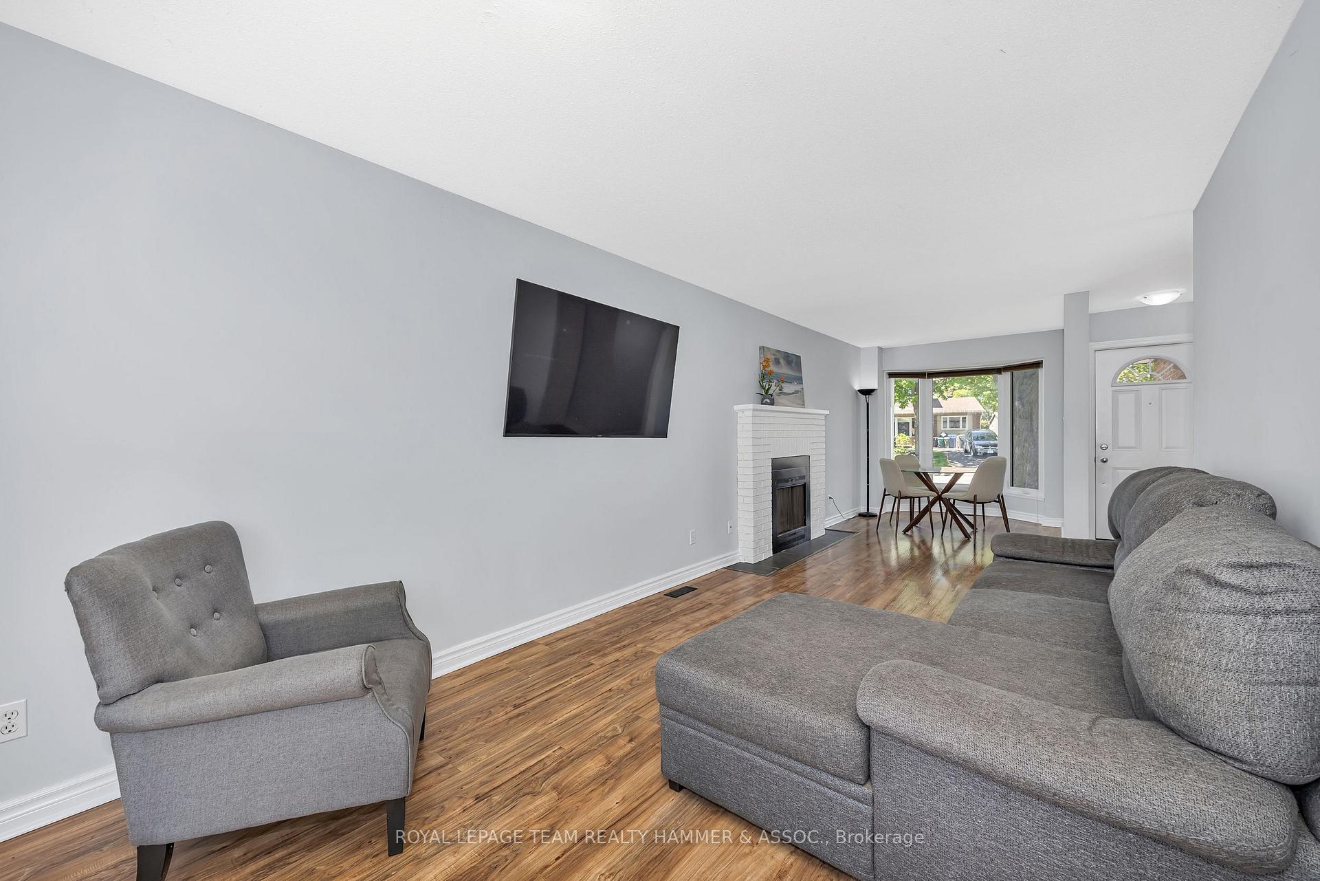 Photo 9 of 217 Equestrian Drive, Ottawa, Kanata - Bridlewood — HOMEH