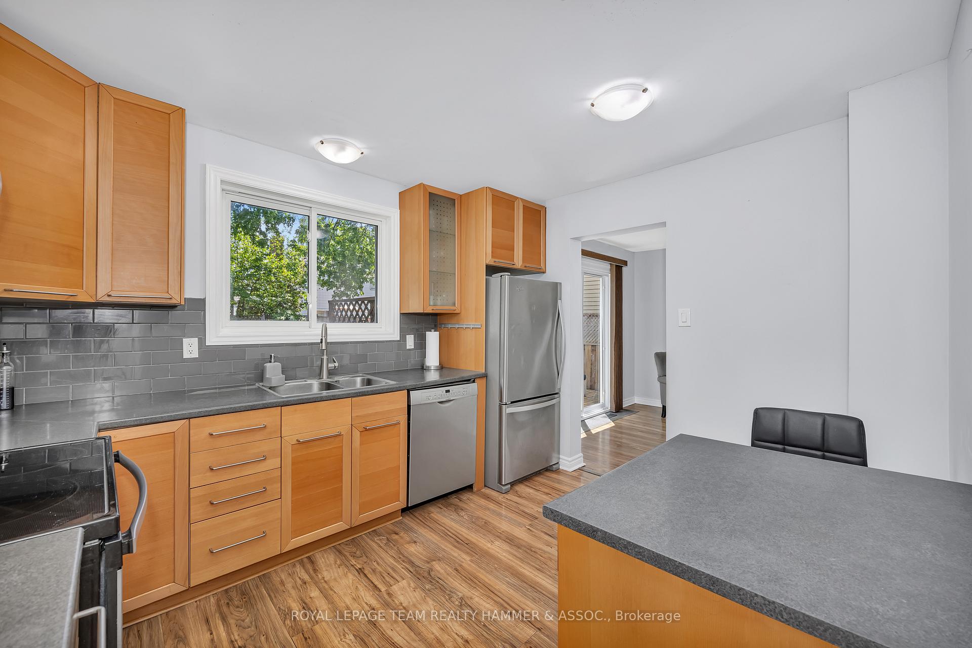 Photo 13 of 217 Equestrian Drive, Ottawa, Kanata - Bridlewood — HOMEH