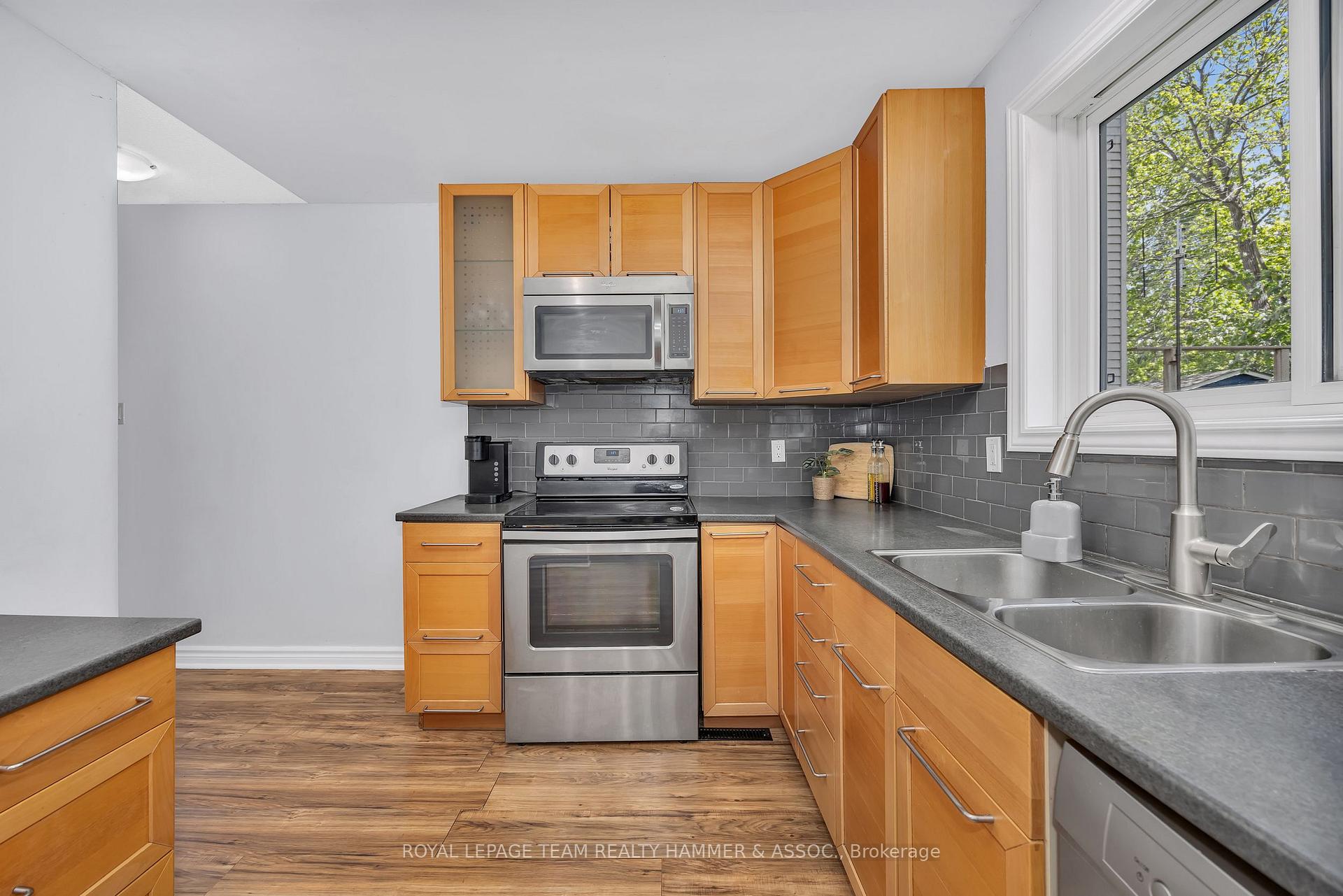 Photo 14 of 217 Equestrian Drive, Ottawa, Kanata - Bridlewood — HOMEH
