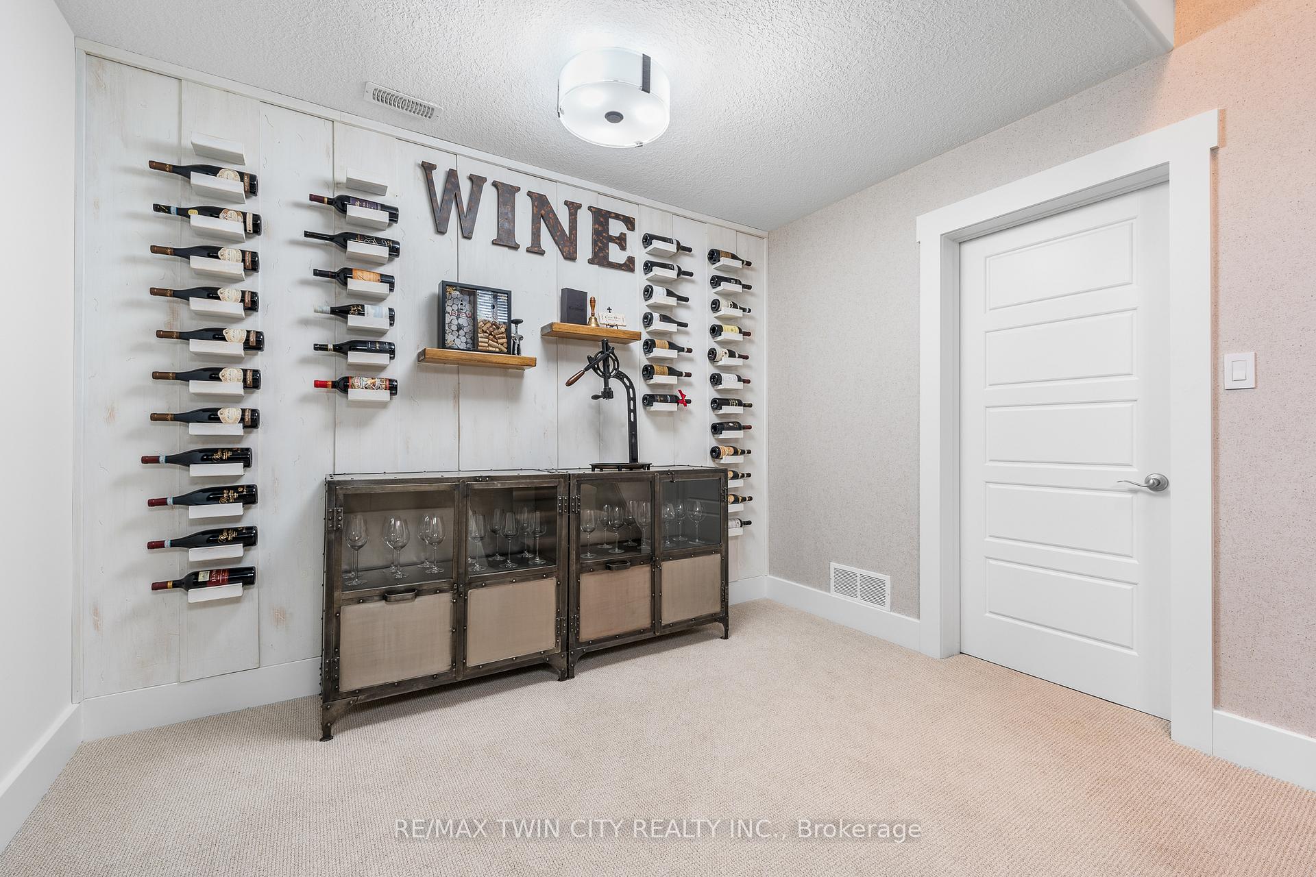Photo 16 of 303 Terrace Wood Crescent, Kitchener, Pioneer Tower West — HOMEH