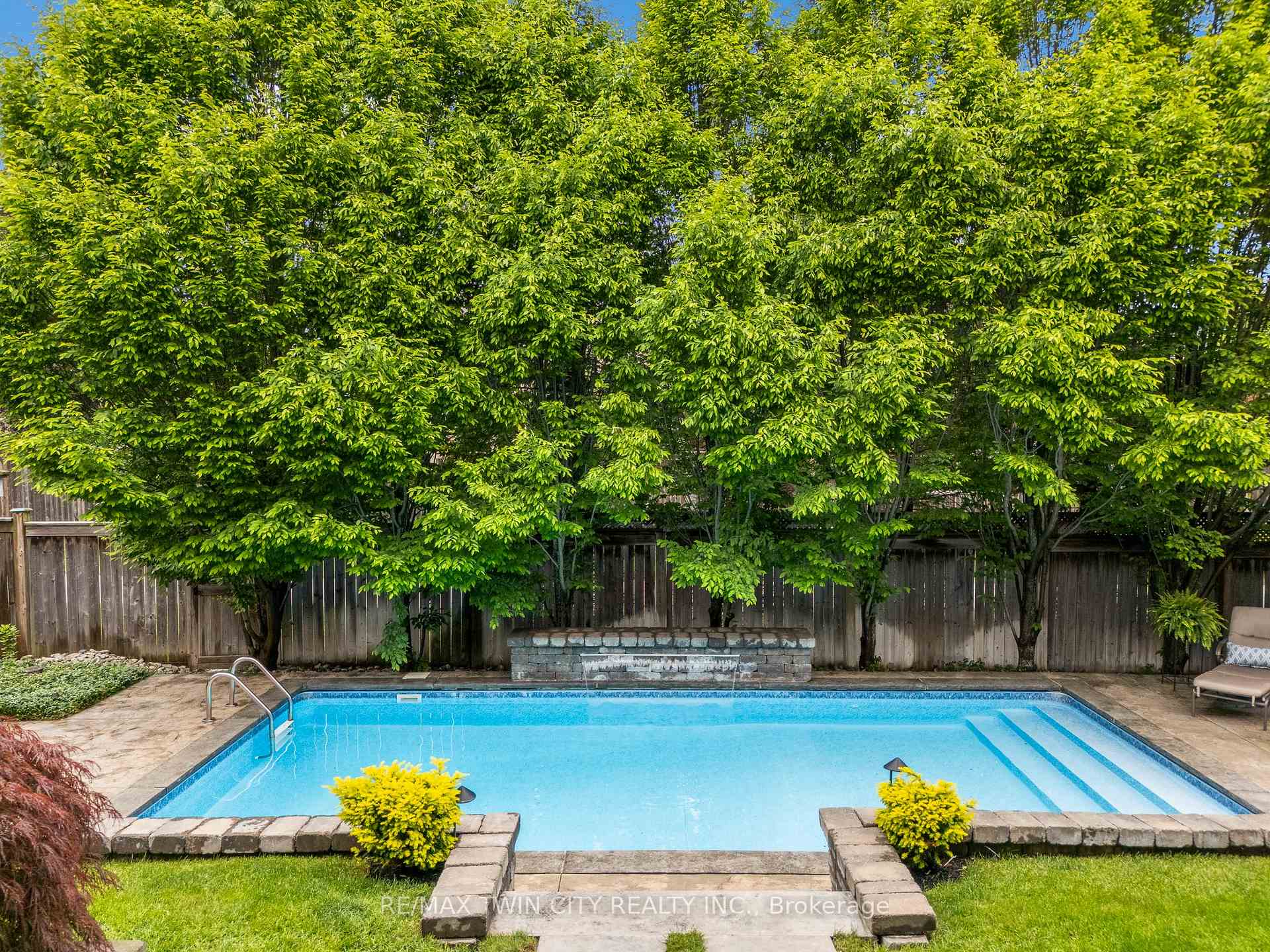 Photo 26 of 303 Terrace Wood Crescent, Kitchener, Pioneer Tower West — HOMEH